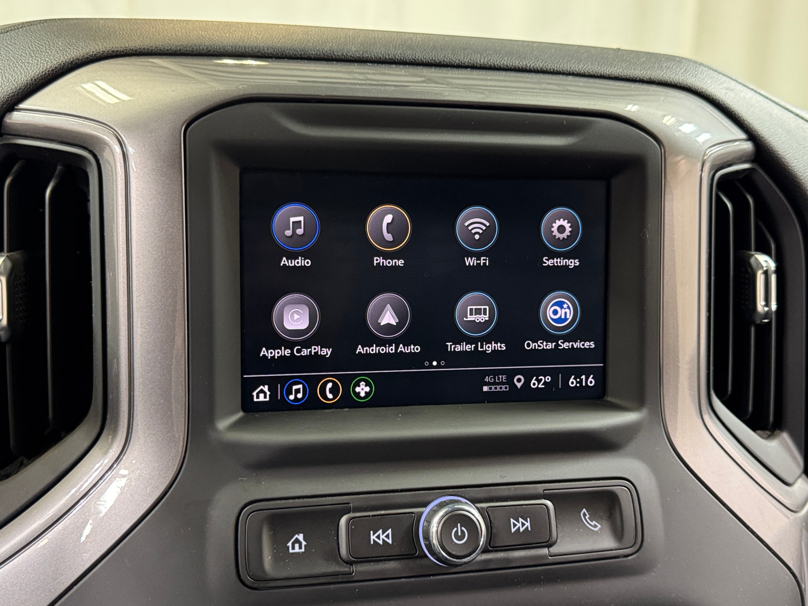 Thumbnail: 2024 Chevrolet Silverado 3500 - 4