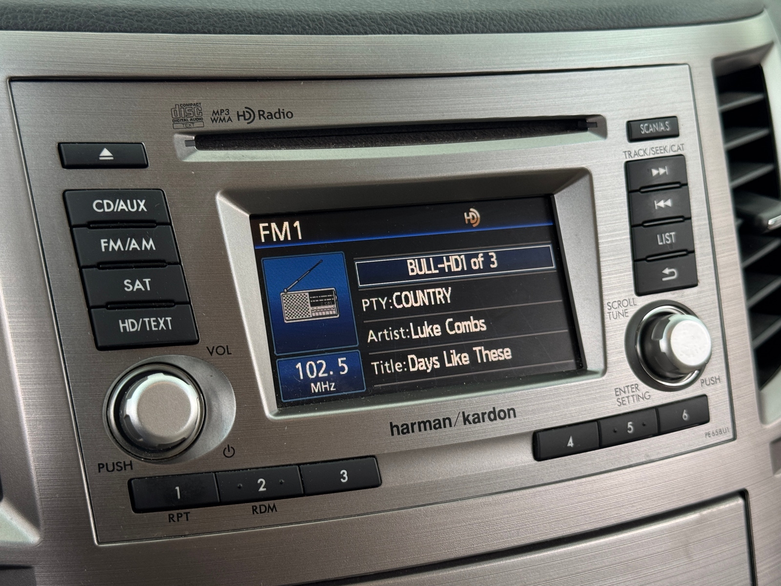 Thumbnail: 2014 Subaru Outback - 3