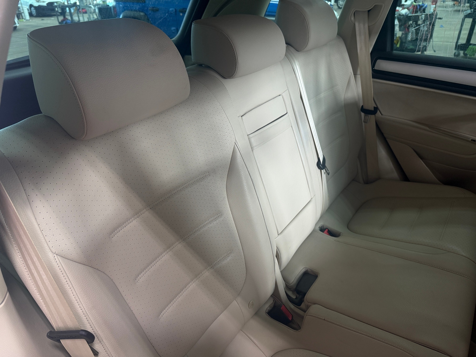 Thumbnail: 2017 Volkswagen Touareg - 5