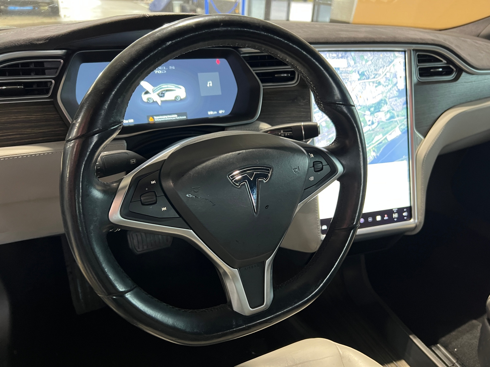 Thumbnail: 2015 Tesla Model S - 4