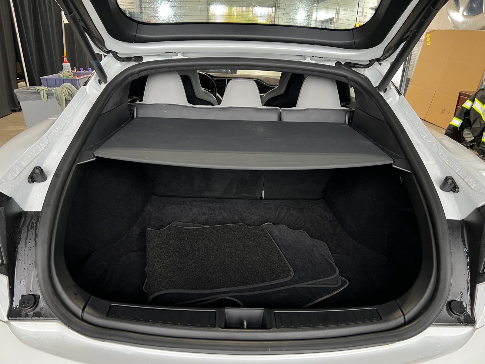 Thumbnail: 2015 Tesla Model S - 6