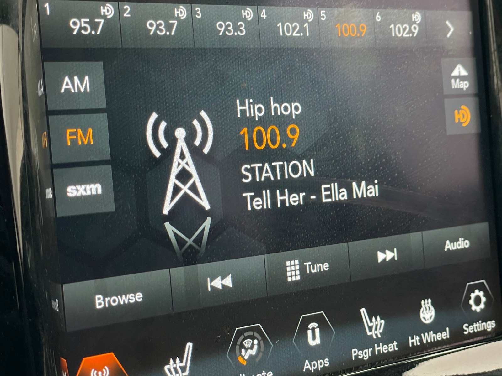 Thumbnail: 2018 Jeep Compass - 3