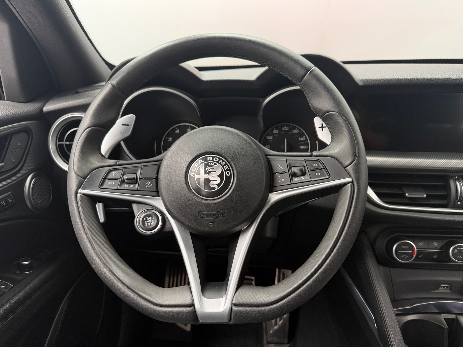 Thumbnail: 2019 Alfa Romeo Stelvio - 4