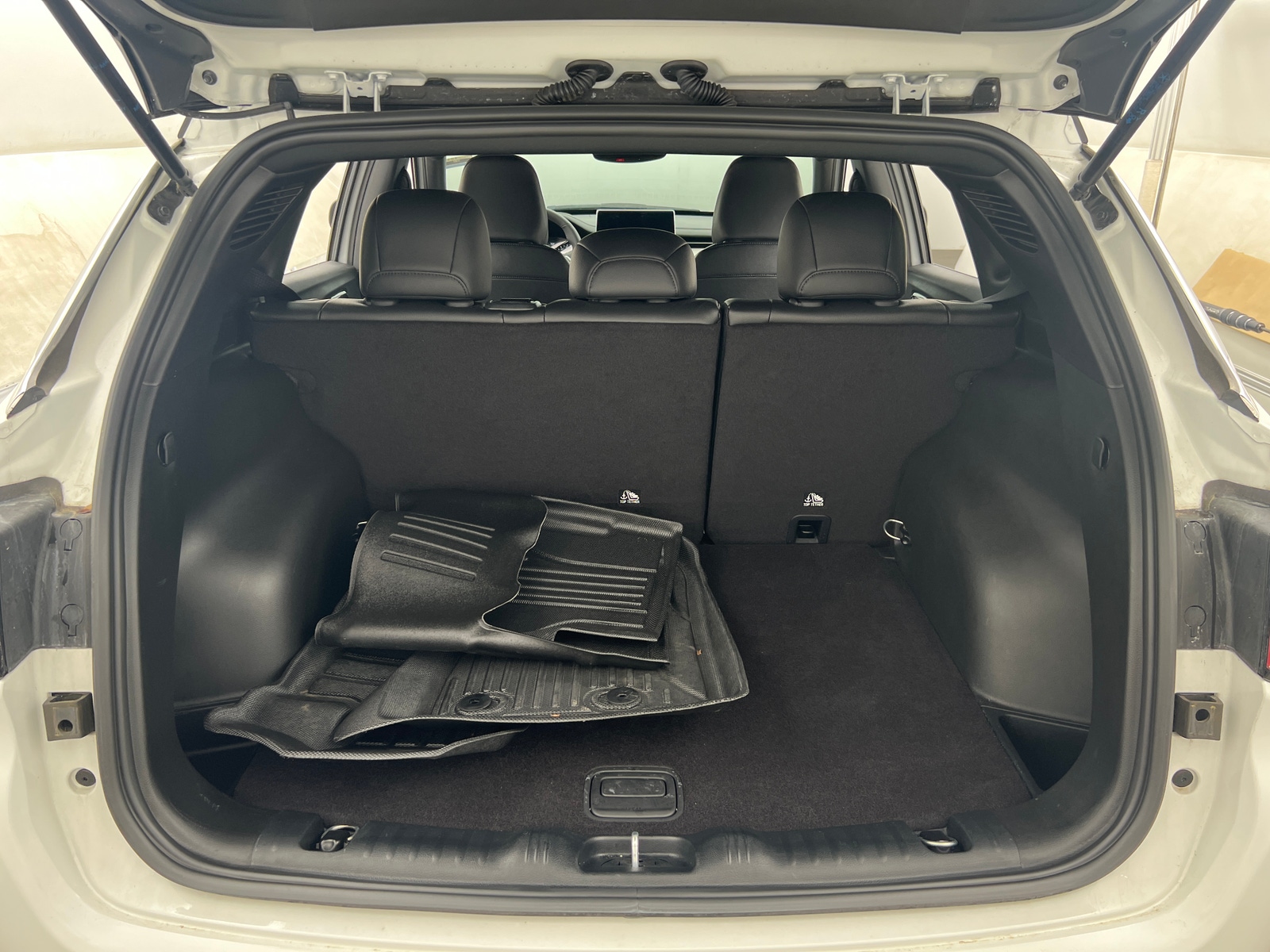 Thumbnail: 2024 Jeep Compass - 6