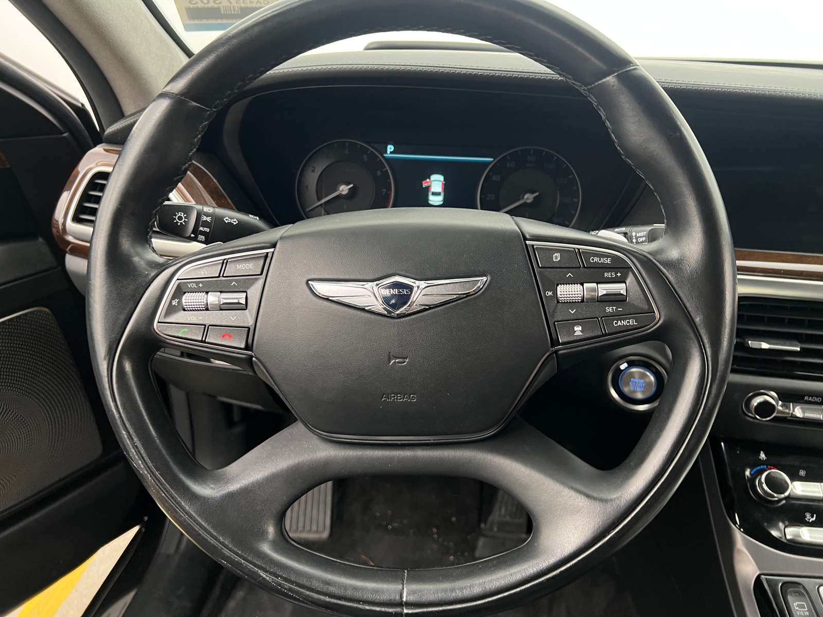 Thumbnail: 2018 Genesis G90 - 4