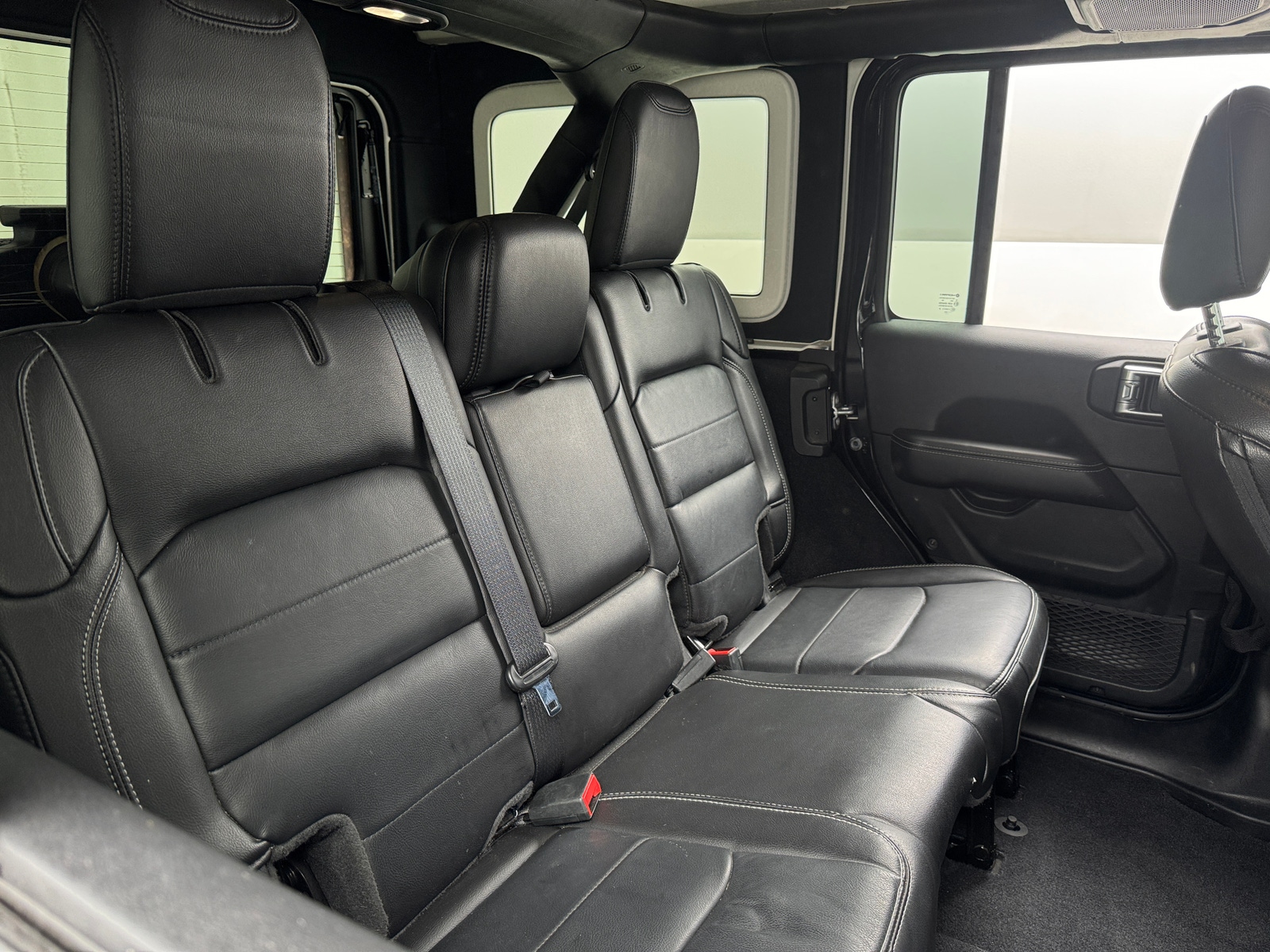 Thumbnail: 2020 Jeep Wrangler - 6