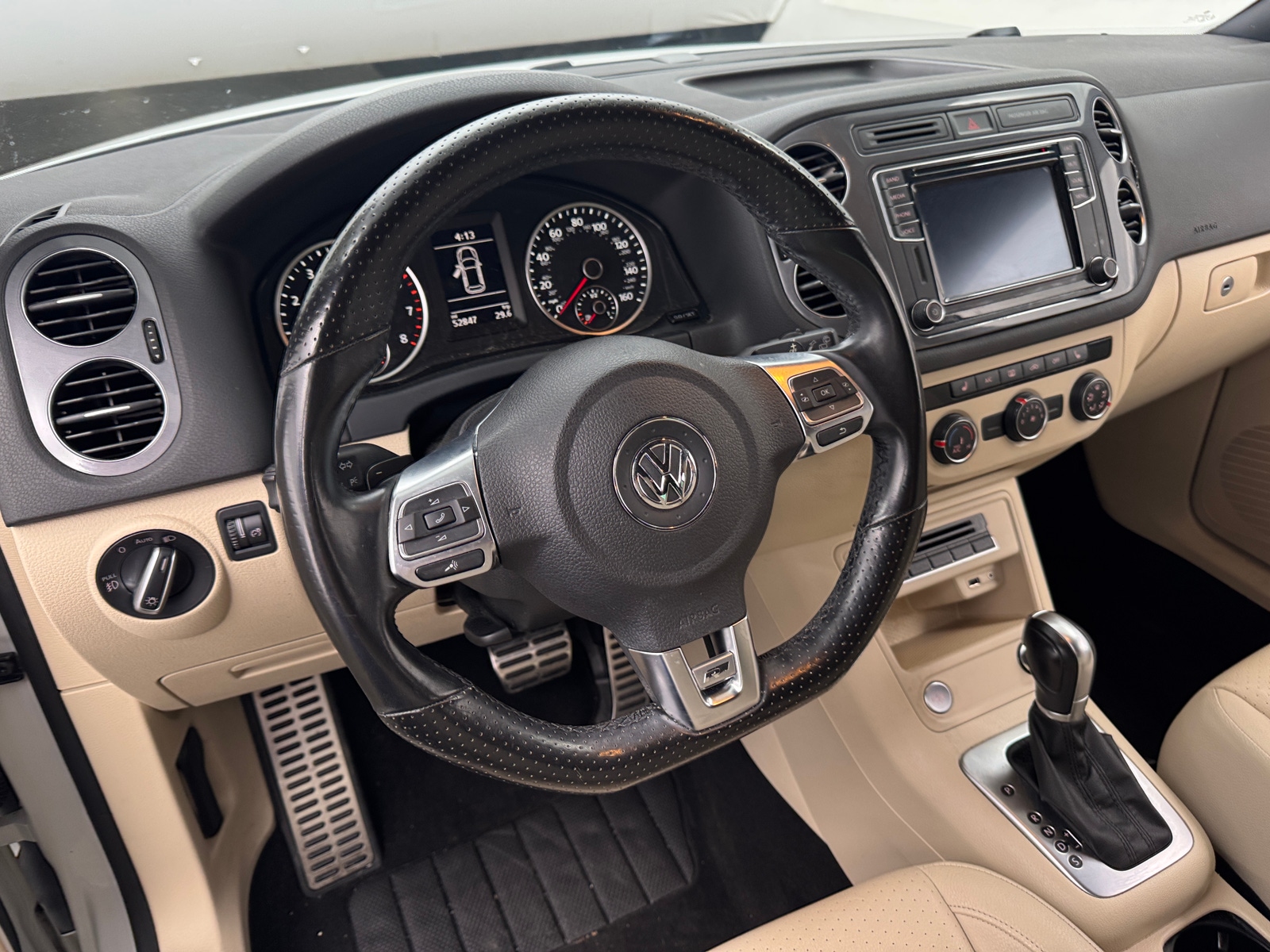 Thumbnail: 2016 Volkswagen Tiguan - 5