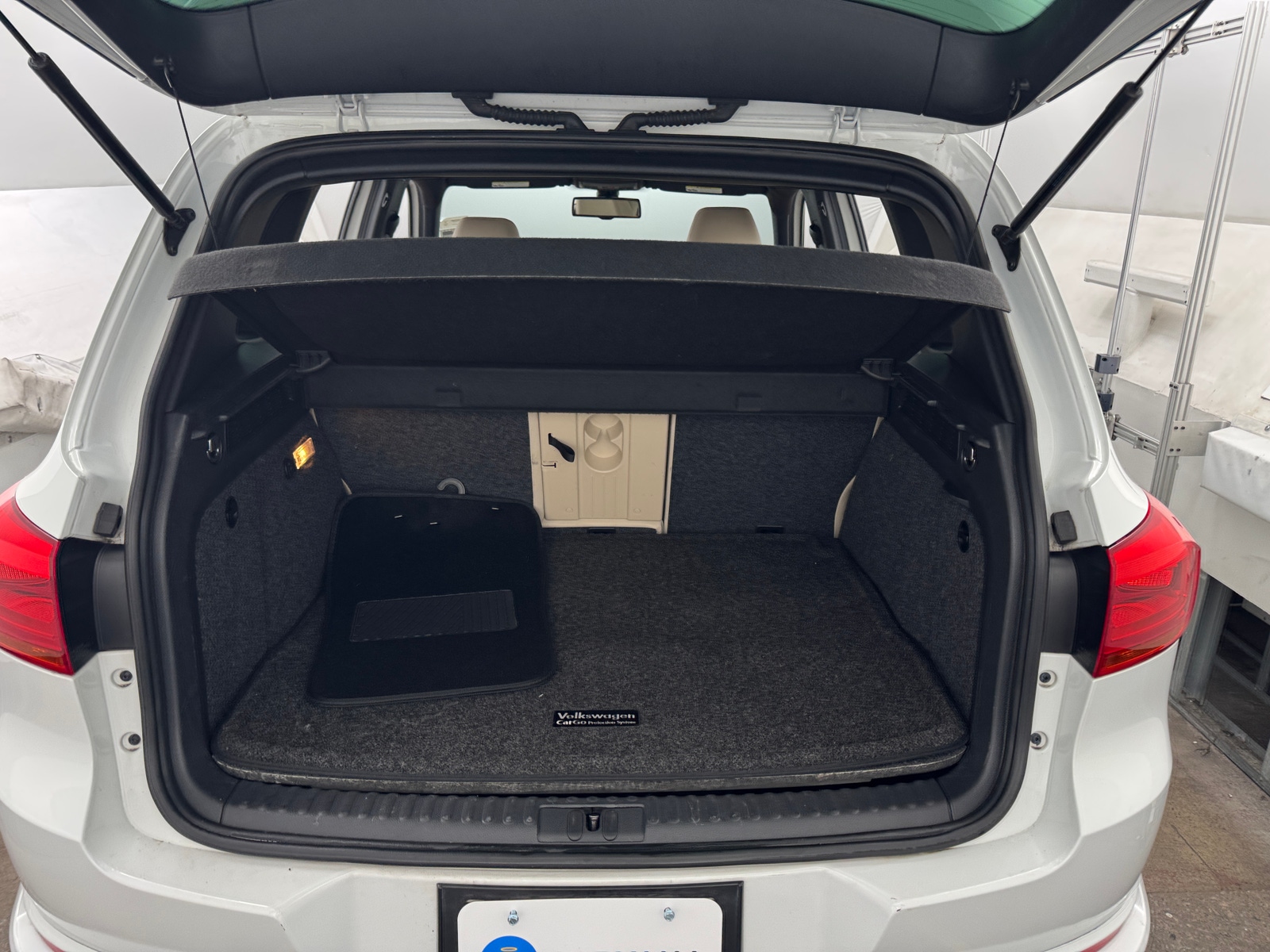 Thumbnail: 2016 Volkswagen Tiguan - 7