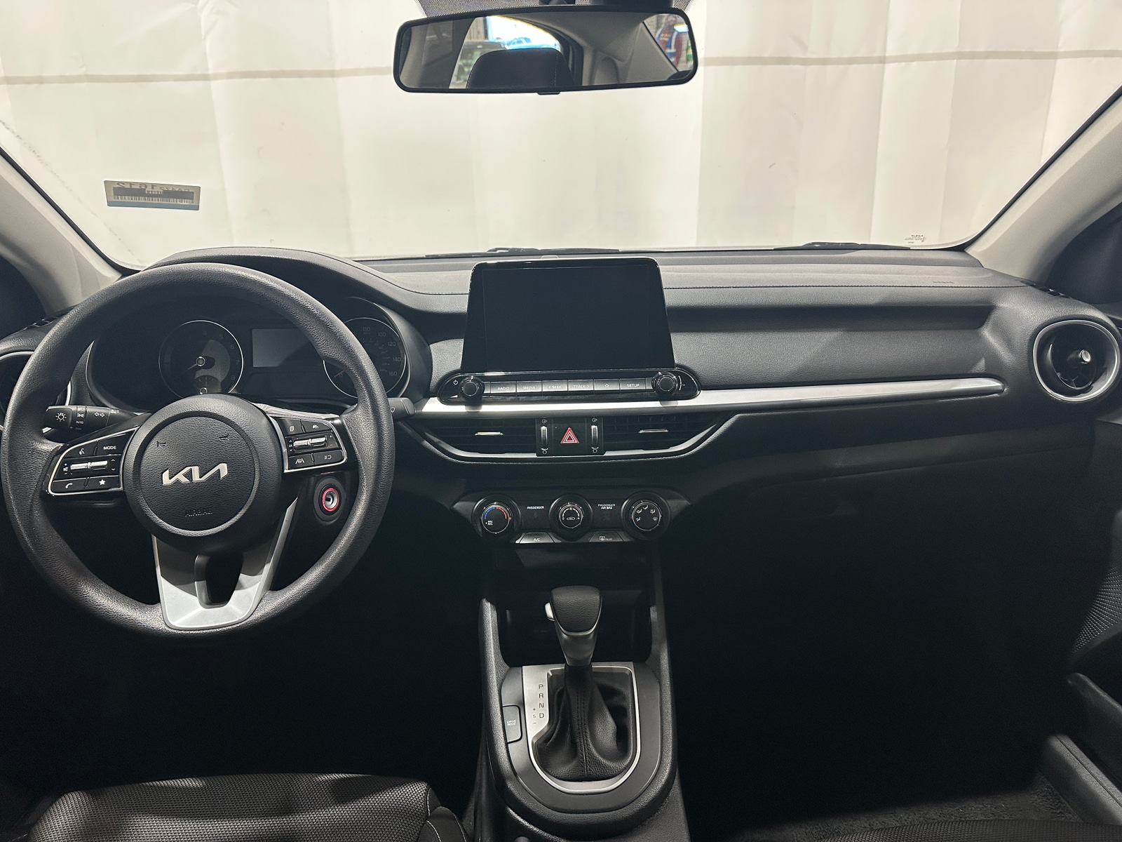 Thumbnail: 2024 Kia Forte - 3