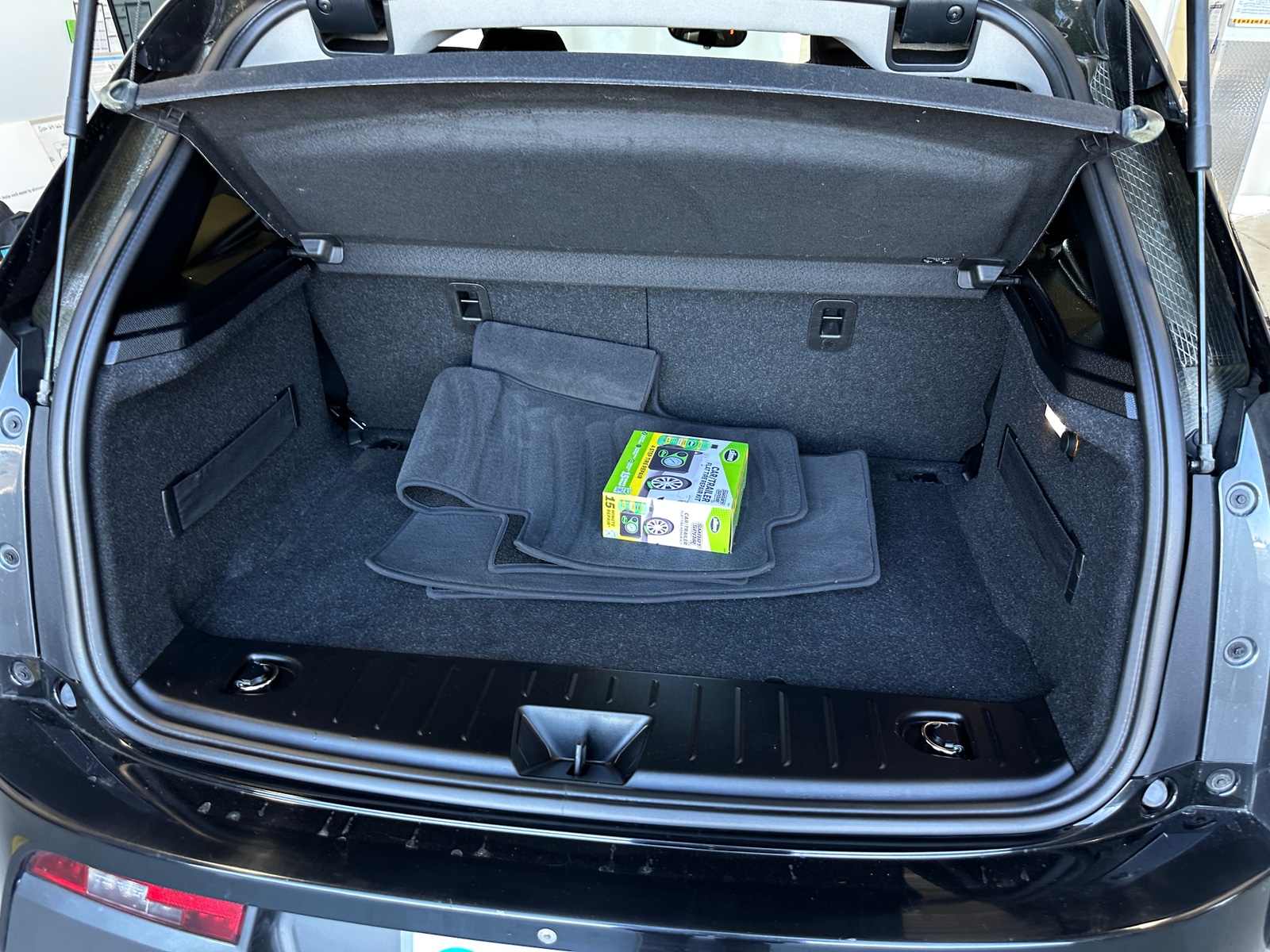 Thumbnail: 2017 BMW i3 - 7