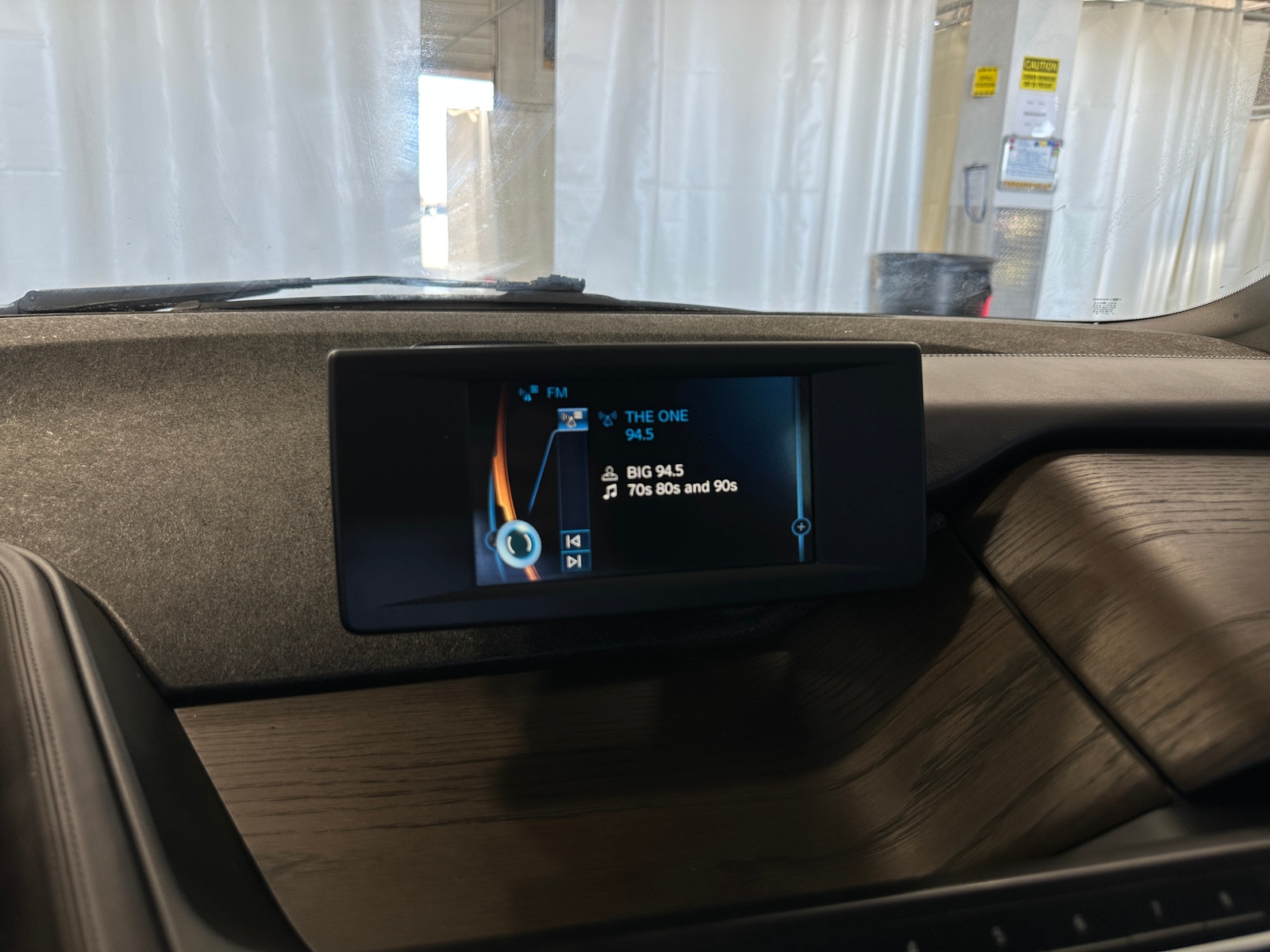 Thumbnail: 2017 BMW i3 - 4