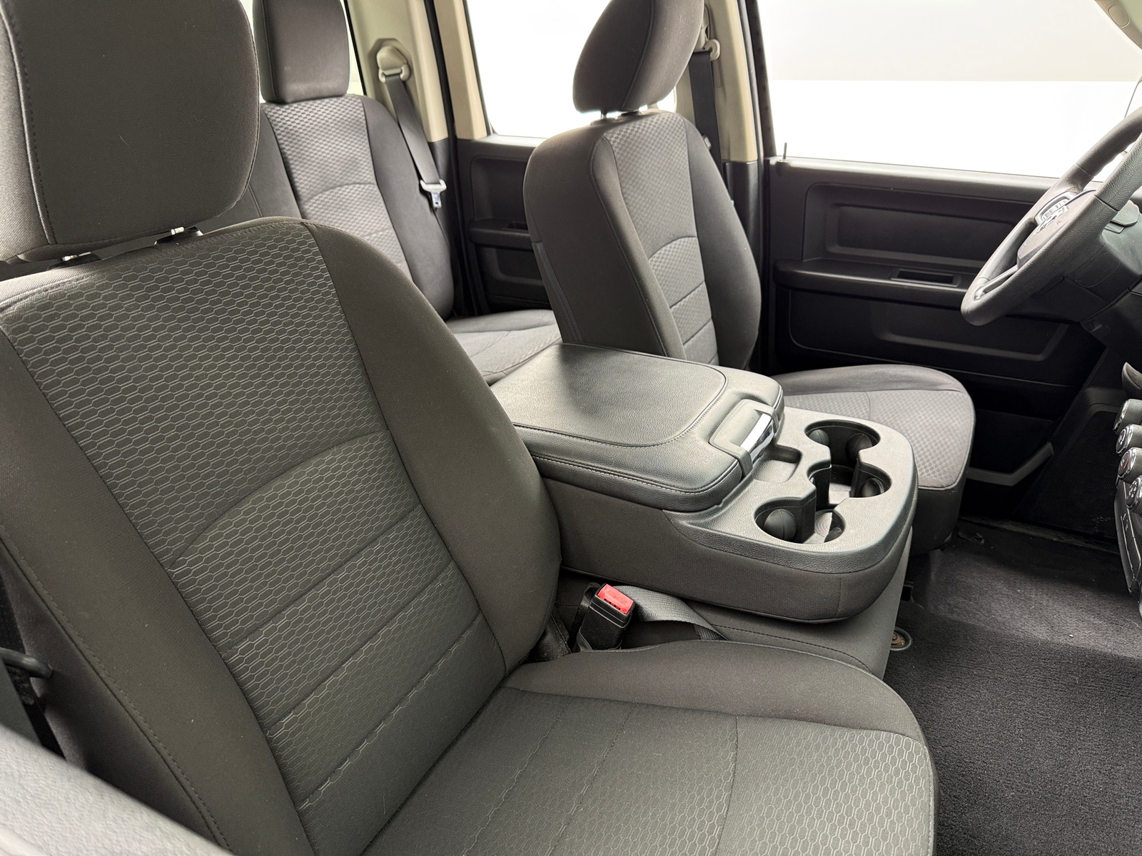 Thumbnail: 2020 RAM 1500 Classic - 2