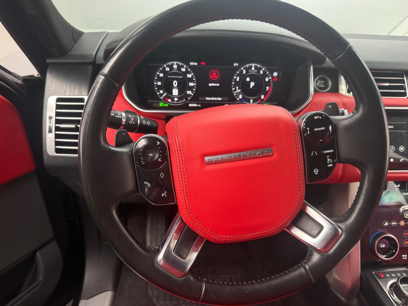 Thumbnail: 2018 Land Rover Range Rover - 4