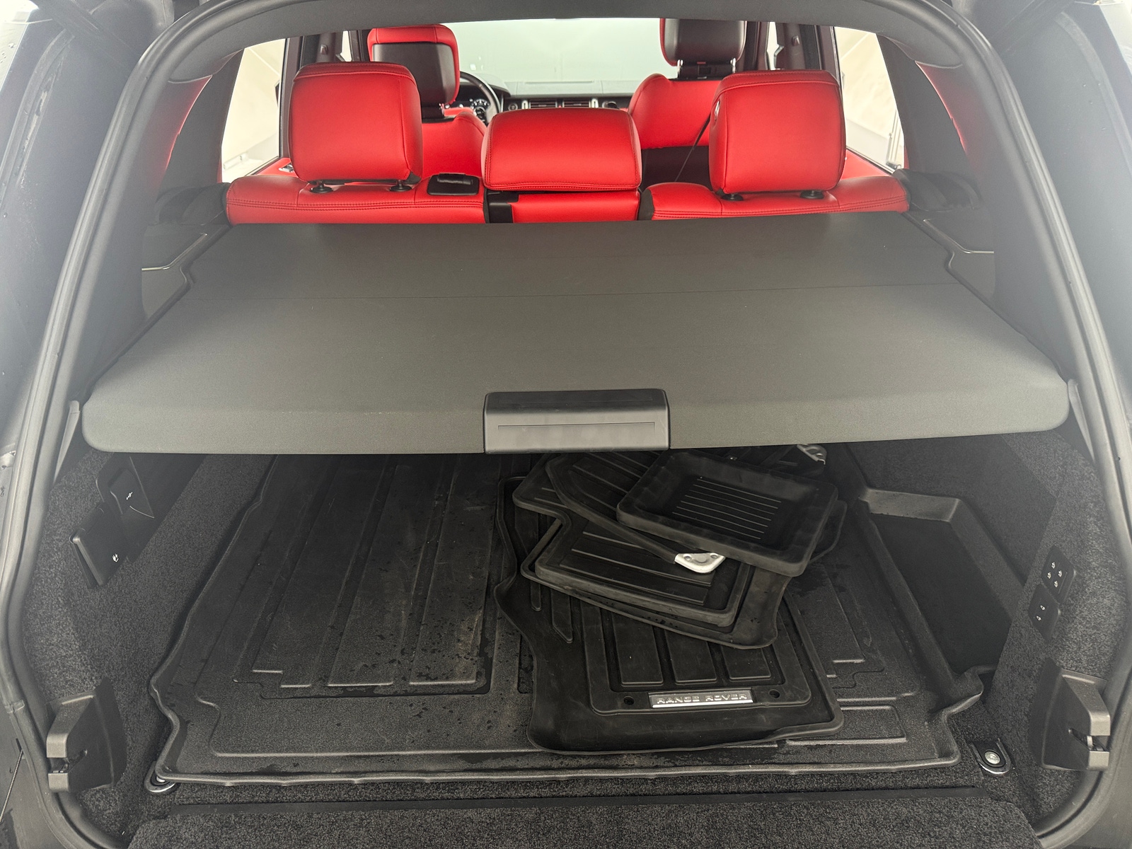 Thumbnail: 2018 Land Rover Range Rover - 6