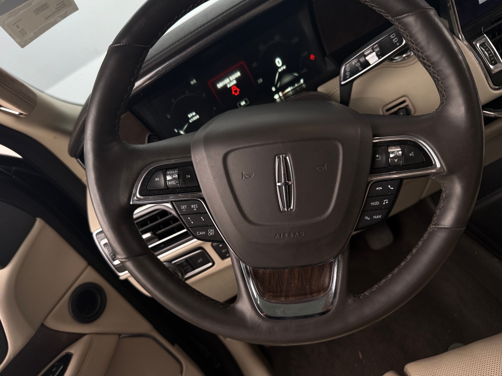 Thumbnail: 2019 Lincoln Navigator - 4