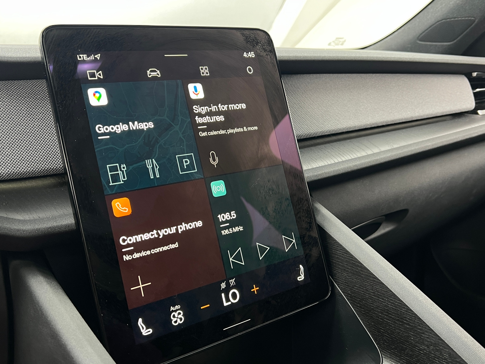 Thumbnail: 2021 Polestar 2 - 4