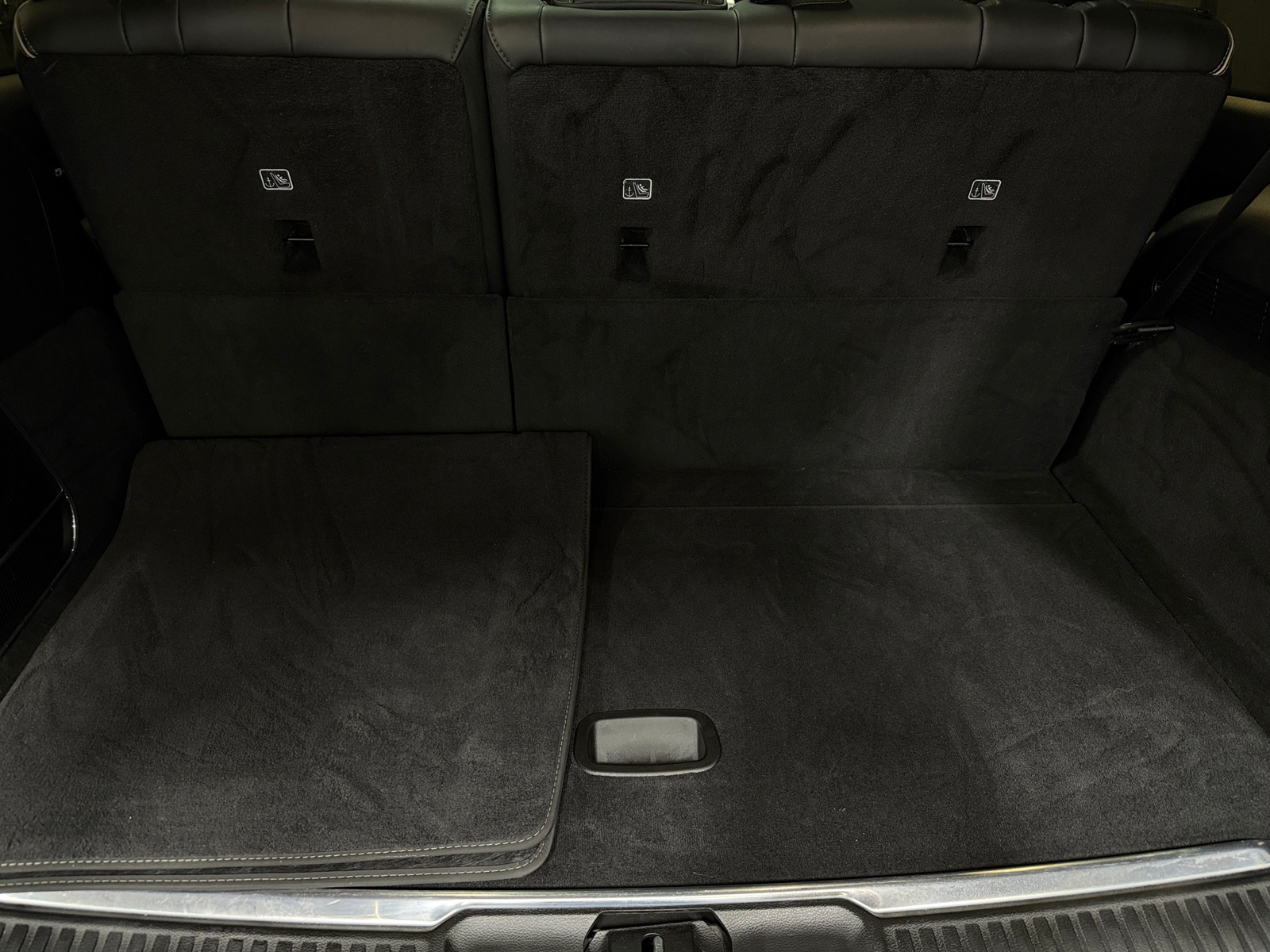 Thumbnail: 2023 Jeep Grand Wagoneer - 6