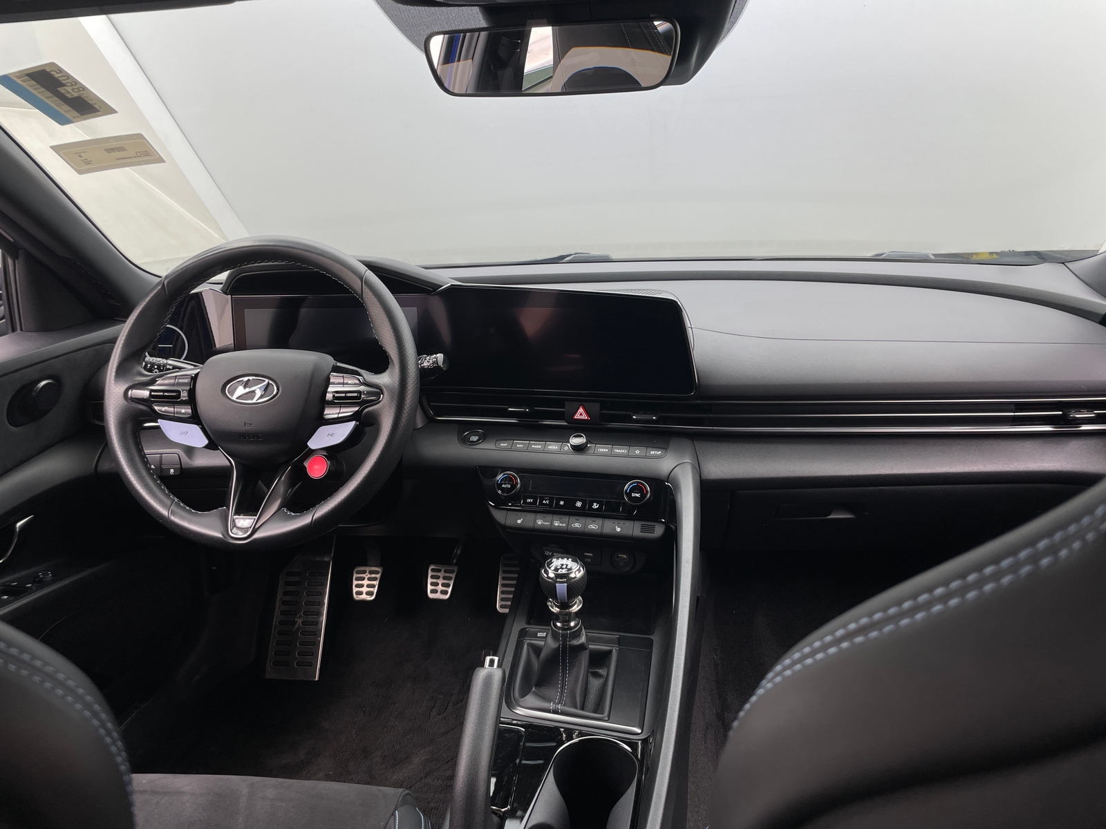 Thumbnail: 2022 Hyundai Elantra - 2