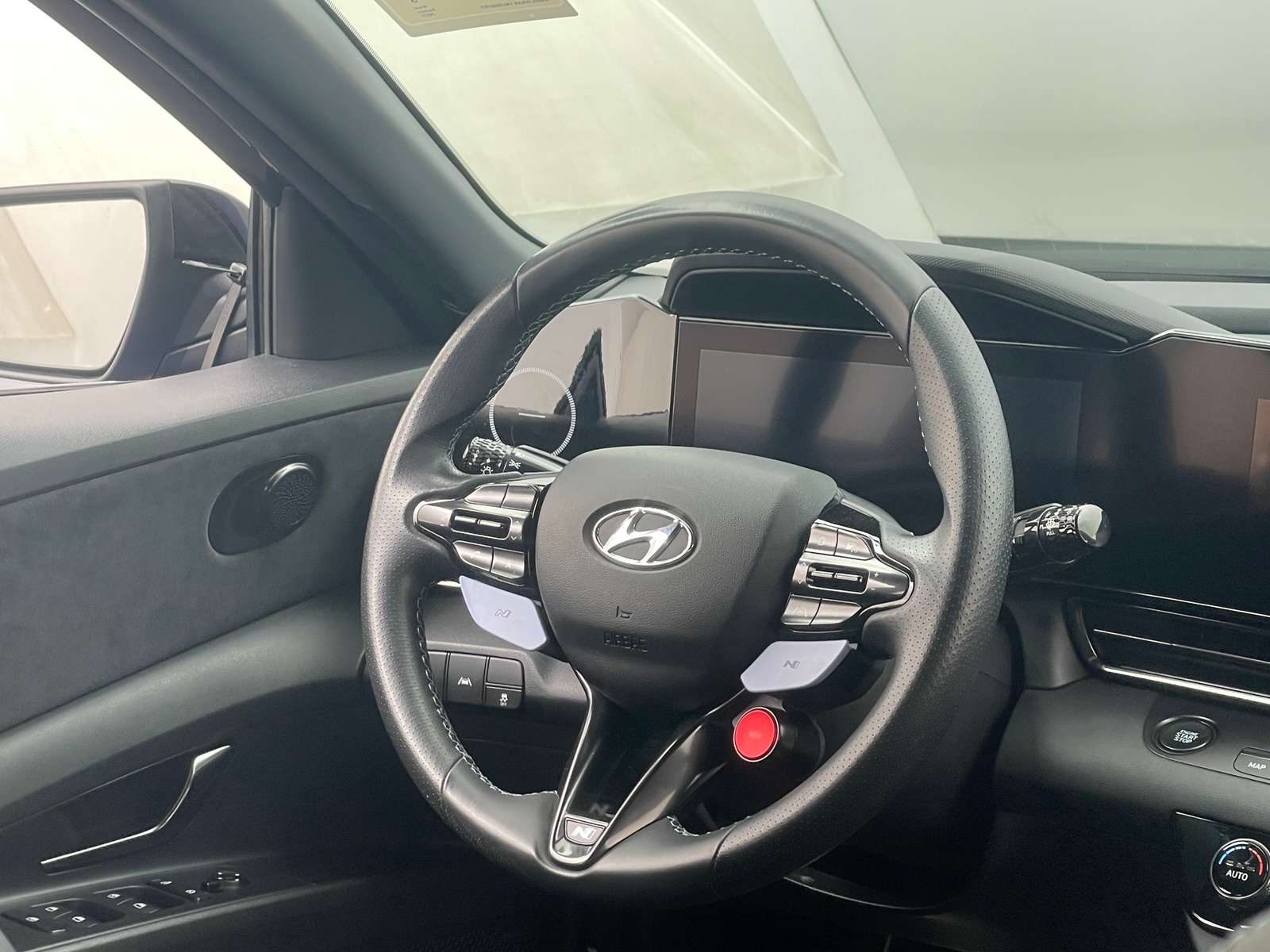 Thumbnail: 2022 Hyundai Elantra - 4