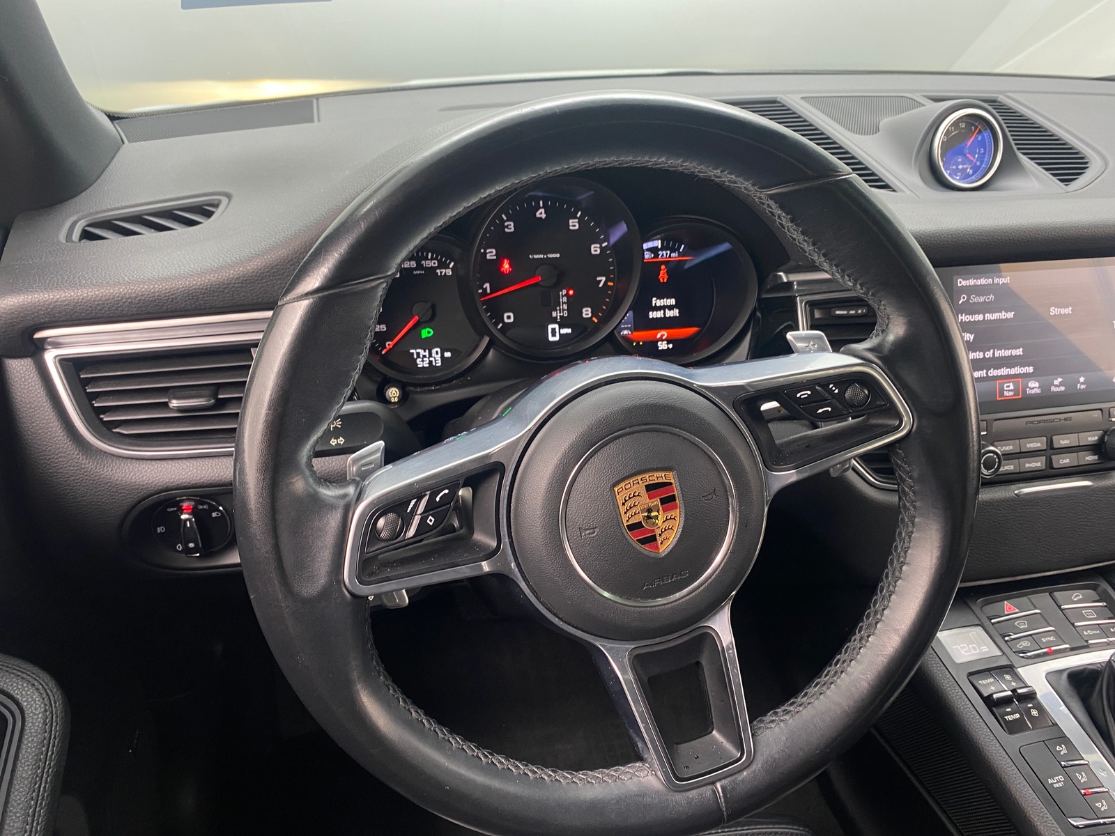 Thumbnail: 2018 Porsche Macan - 5