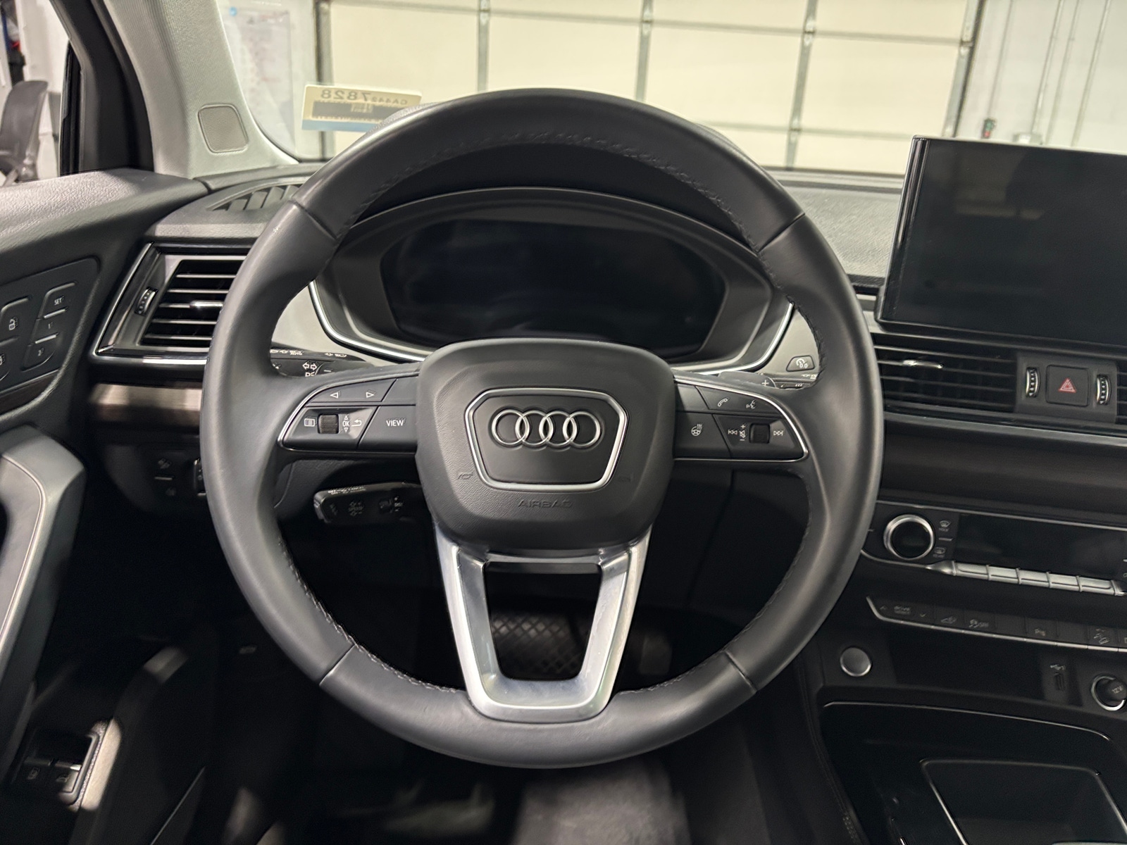 Thumbnail: 2023 Audi Q5 - 4