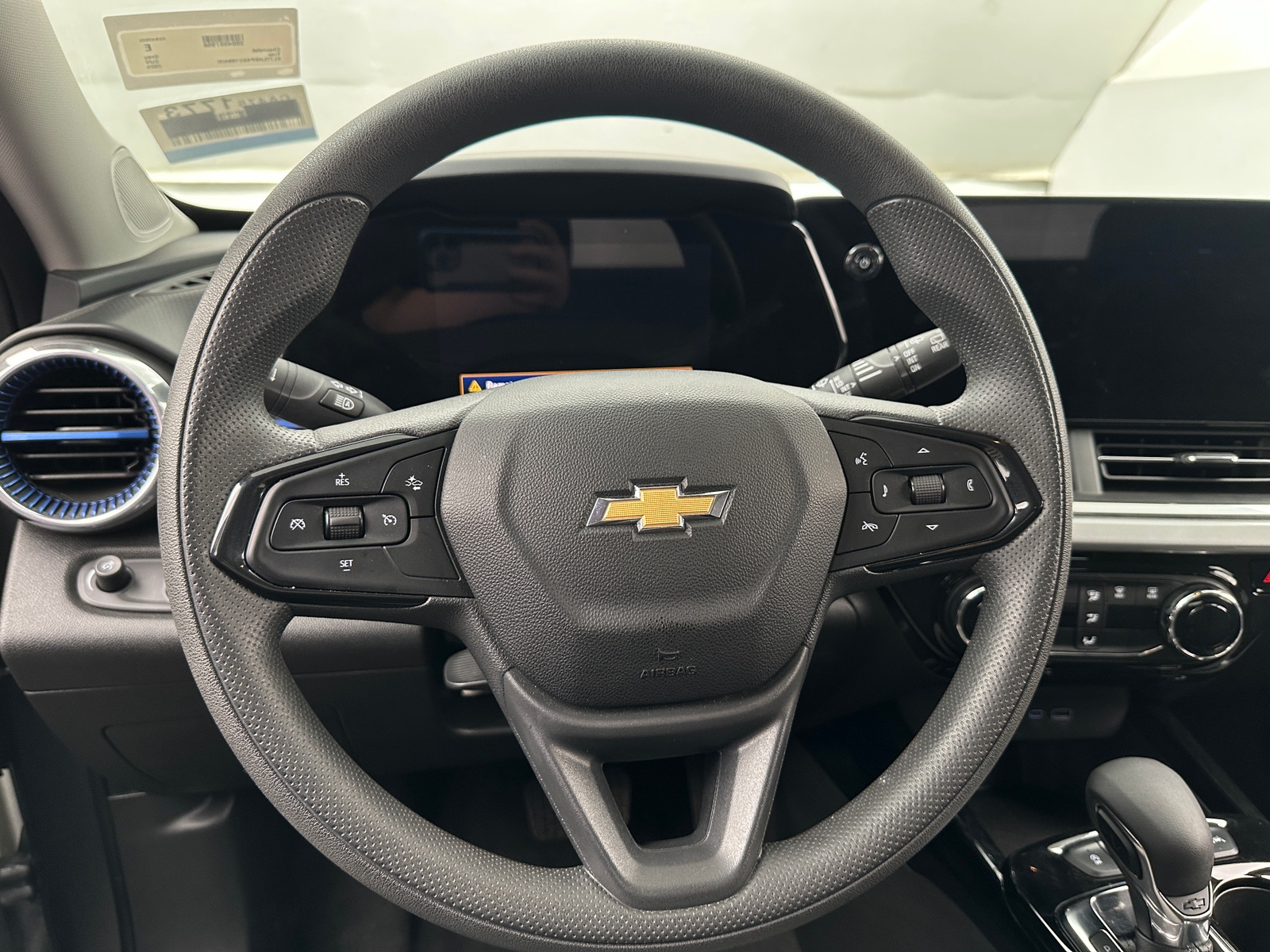 Thumbnail: 2025 Chevrolet Trax - 5