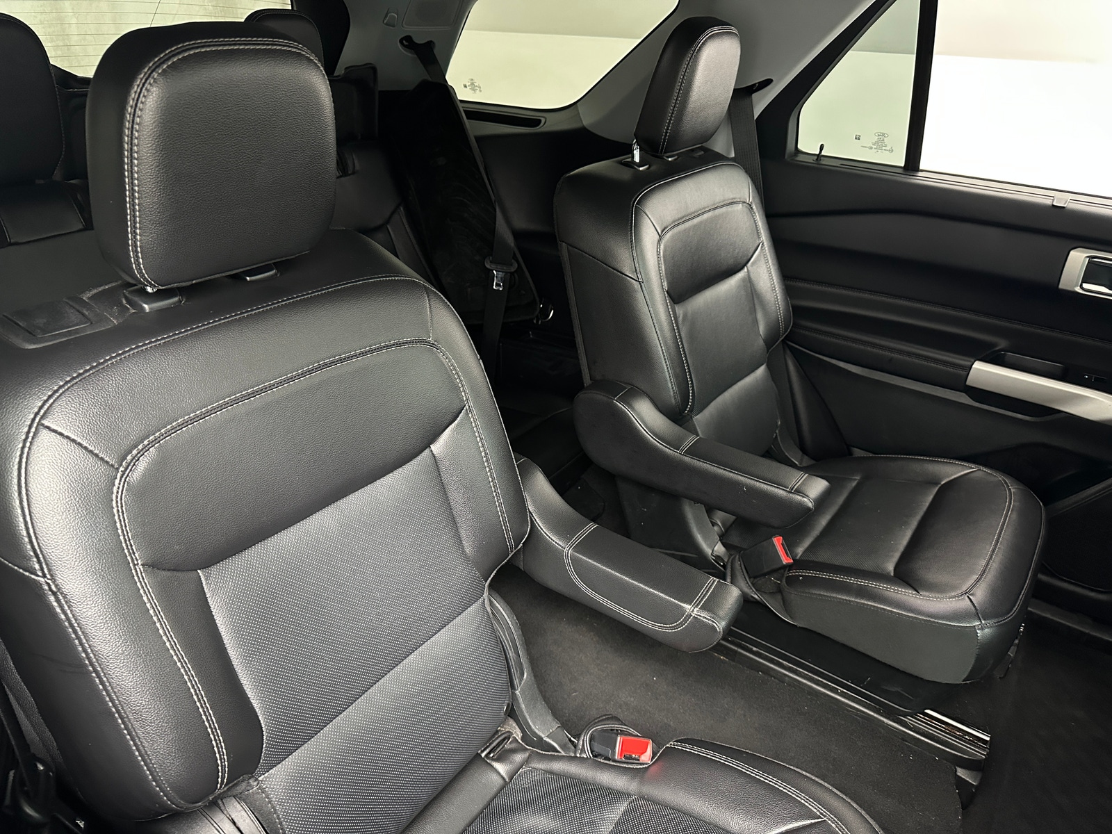 Thumbnail: 2022 Ford Explorer - 5