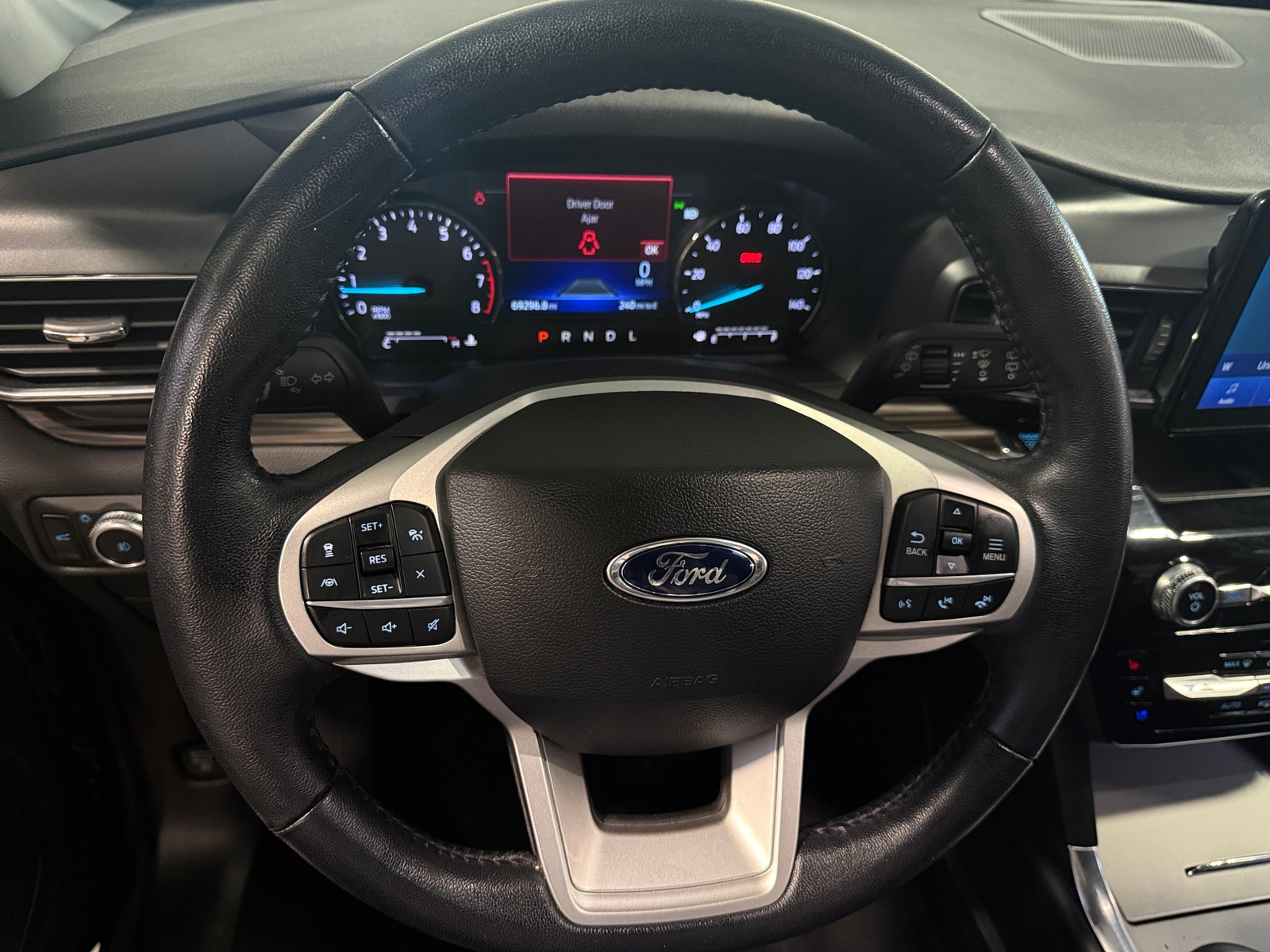 Thumbnail: 2022 Ford Explorer - 4