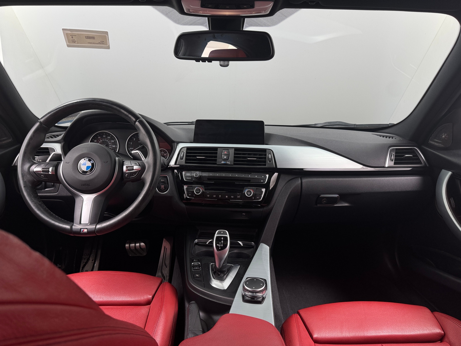 Thumbnail: 2017 BMW 3 Series - 2