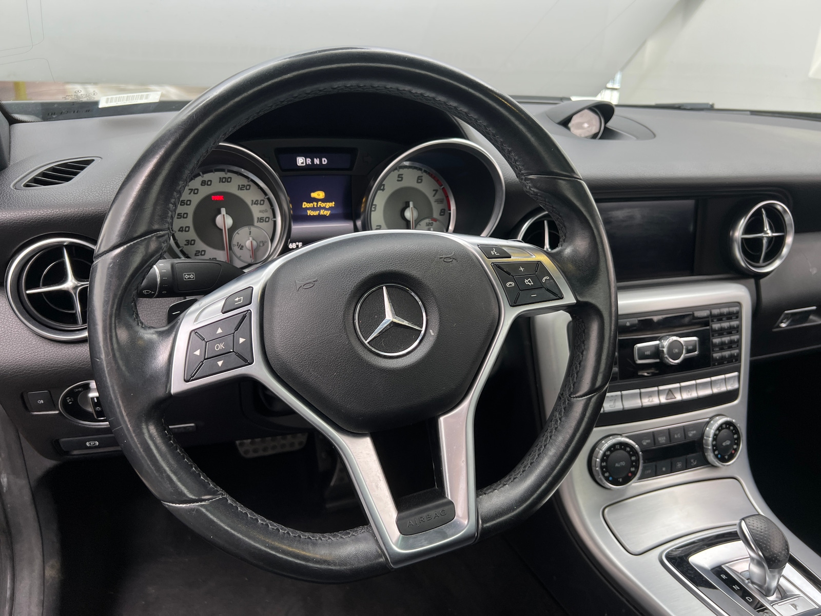 Thumbnail: 2016 Mercedes-Benz SLK - 3