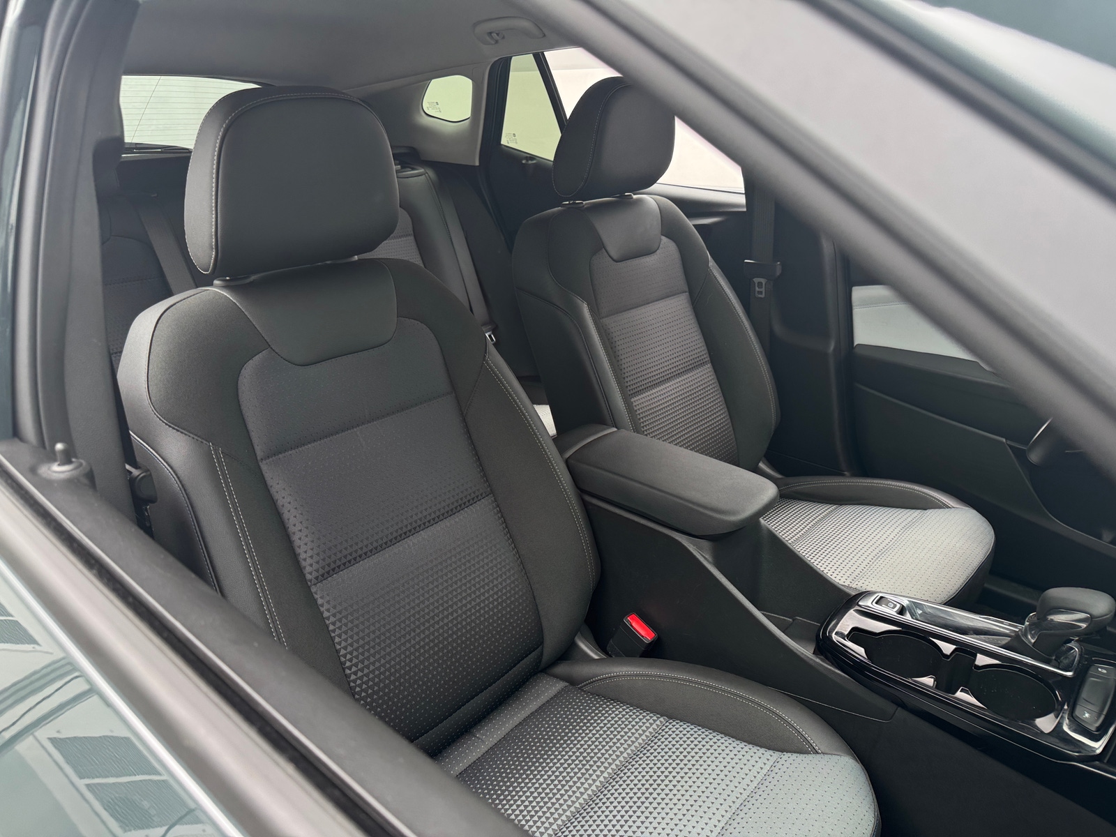 Thumbnail: 2025 Chevrolet Trax - 2