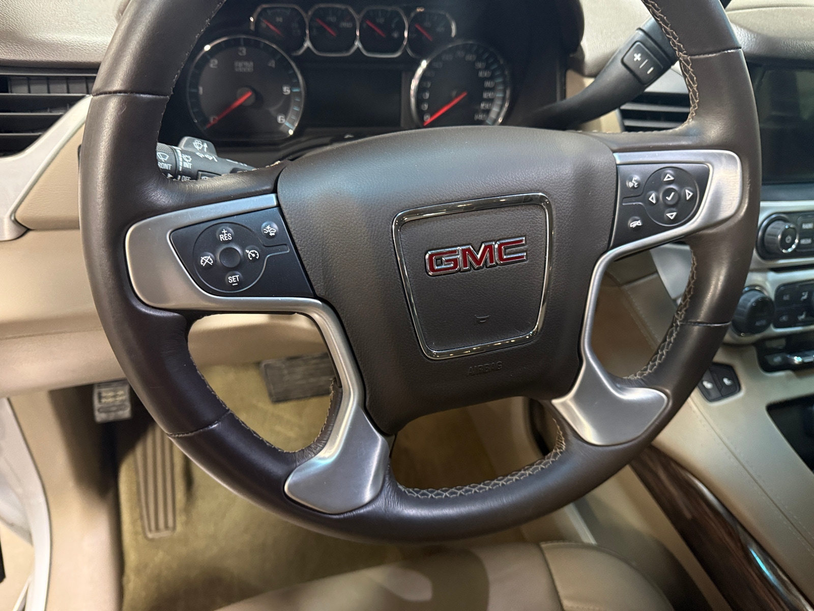 Thumbnail: 2019 GMC Yukon - 4