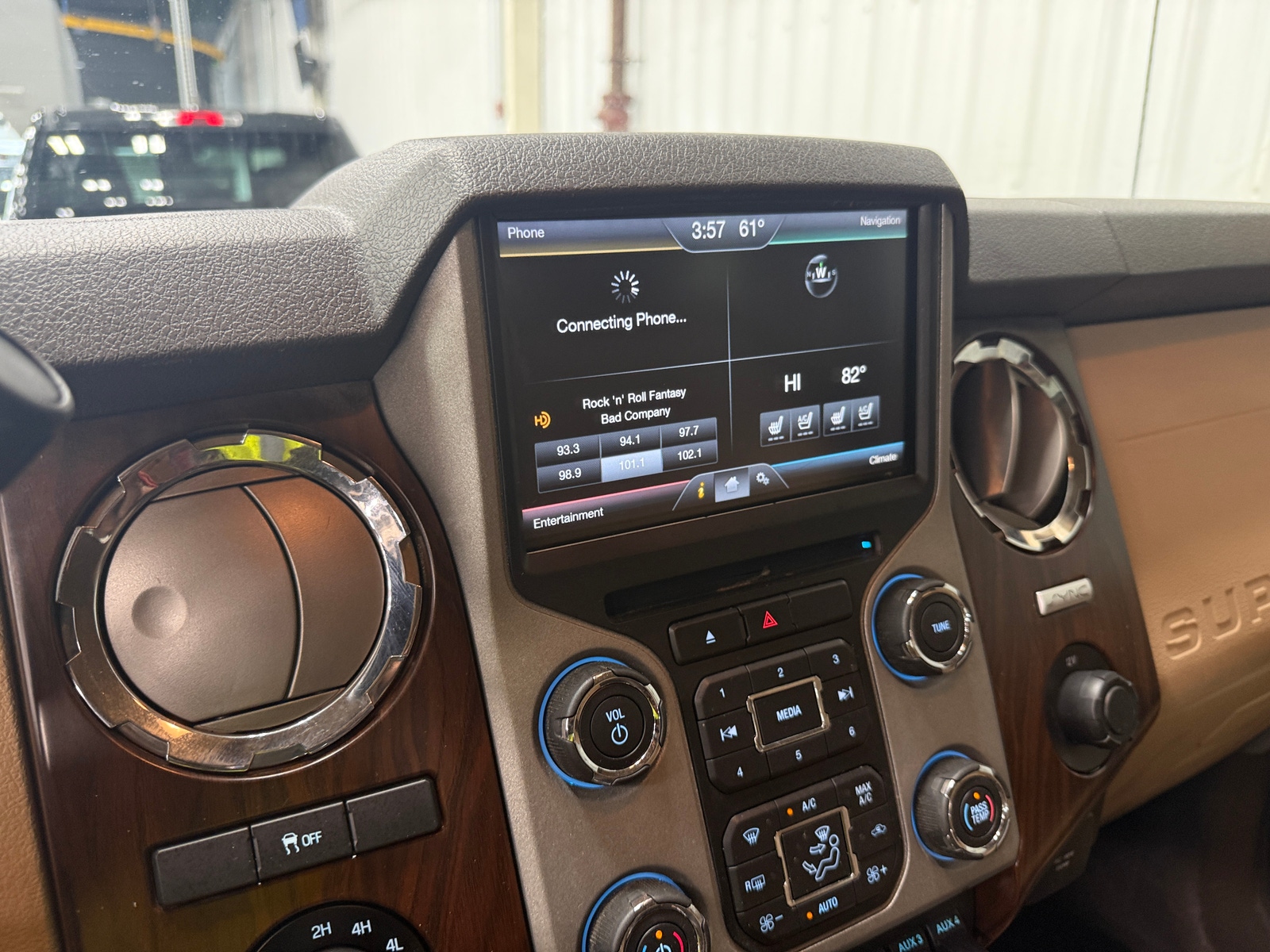 Thumbnail: 2015 Ford Econoline - 3