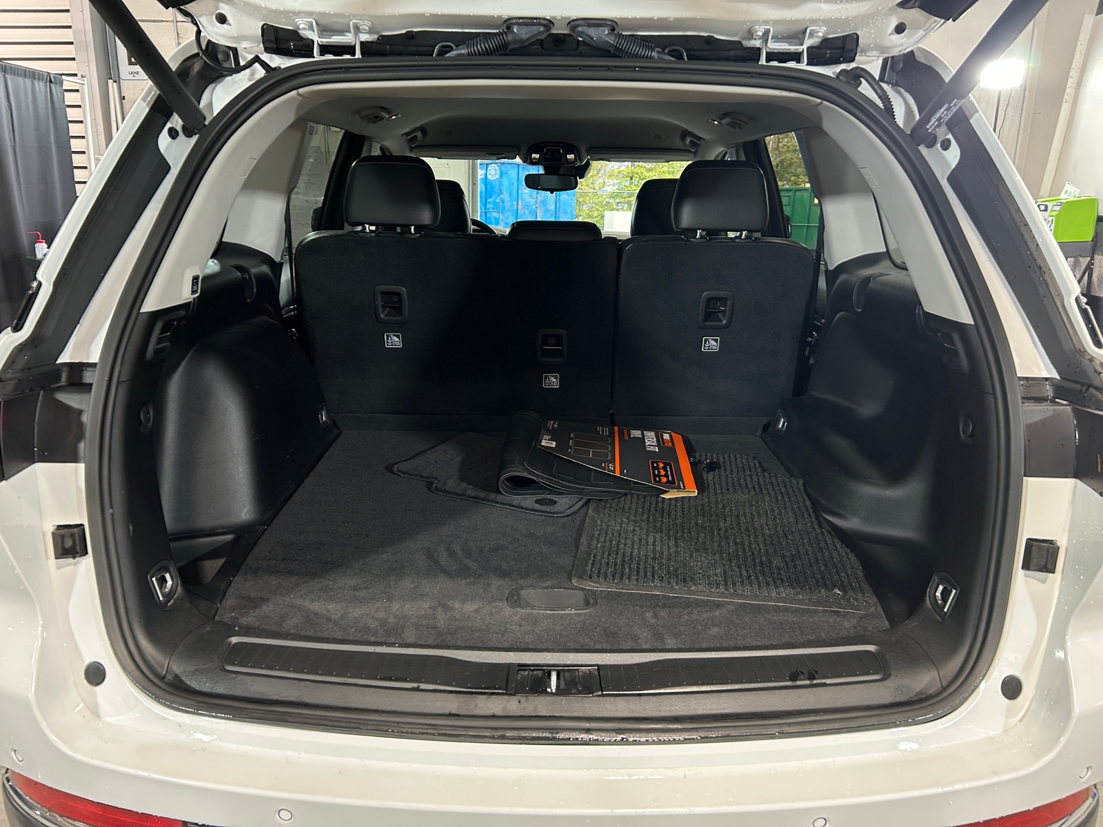 Thumbnail: 2023 Jeep Grand Cherokee - 6