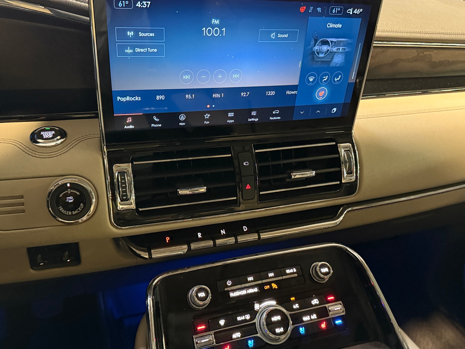 Thumbnail: 2022 Lincoln Navigator - 3