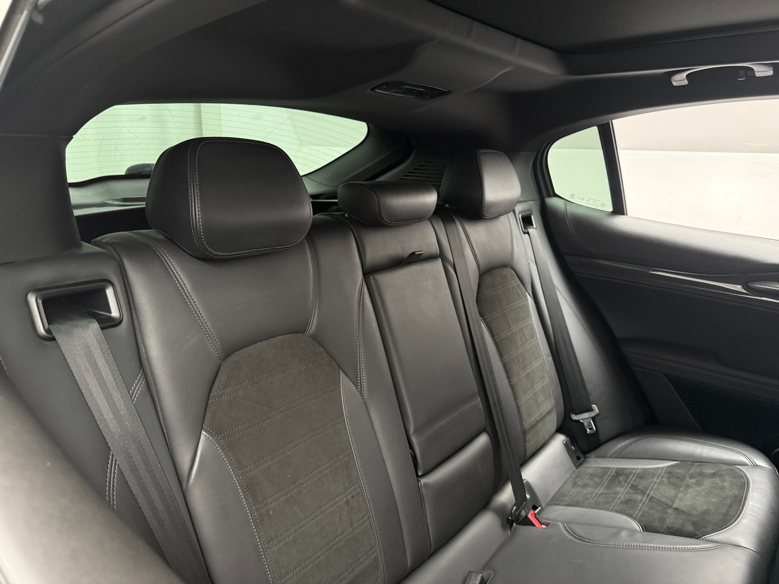 Thumbnail: 2018 Alfa Romeo Stelvio - 6