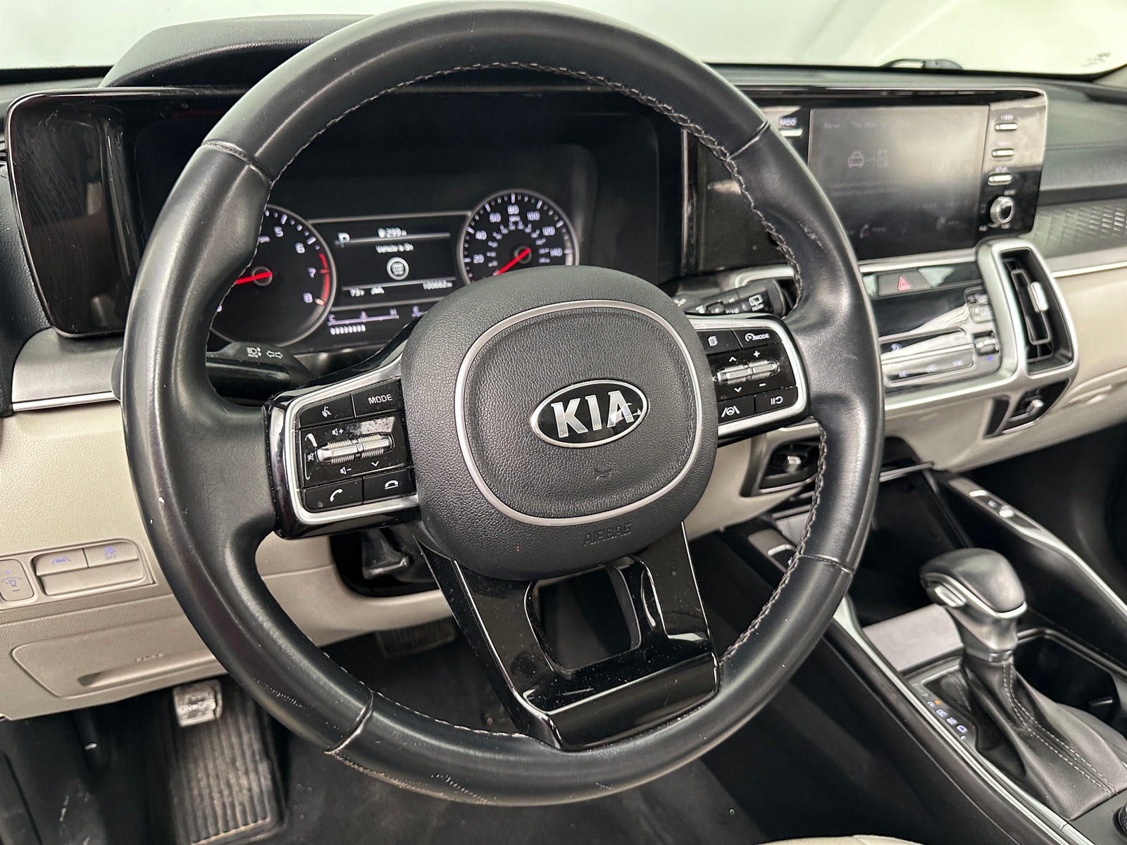 Thumbnail: 2021 Kia Sorento - 4