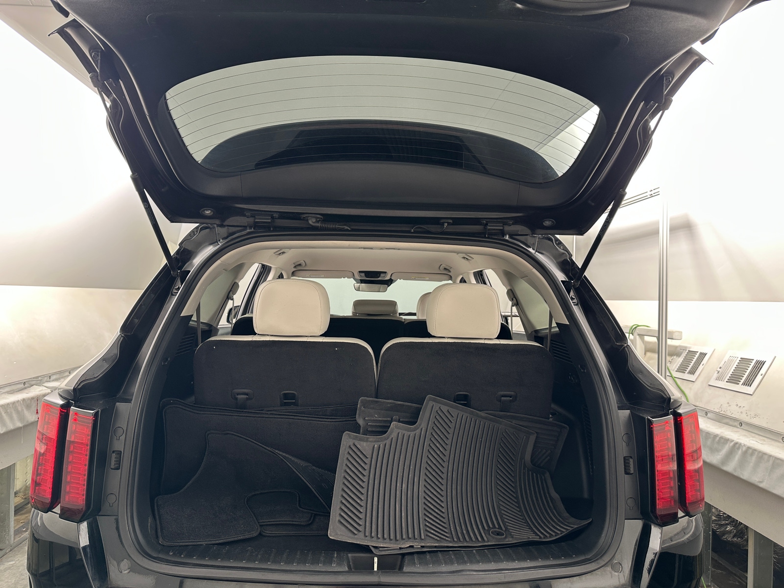 Thumbnail: 2021 Kia Sorento - 6