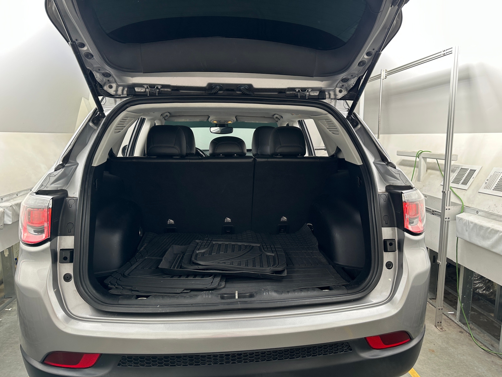 Thumbnail: 2019 Jeep Compass - 6