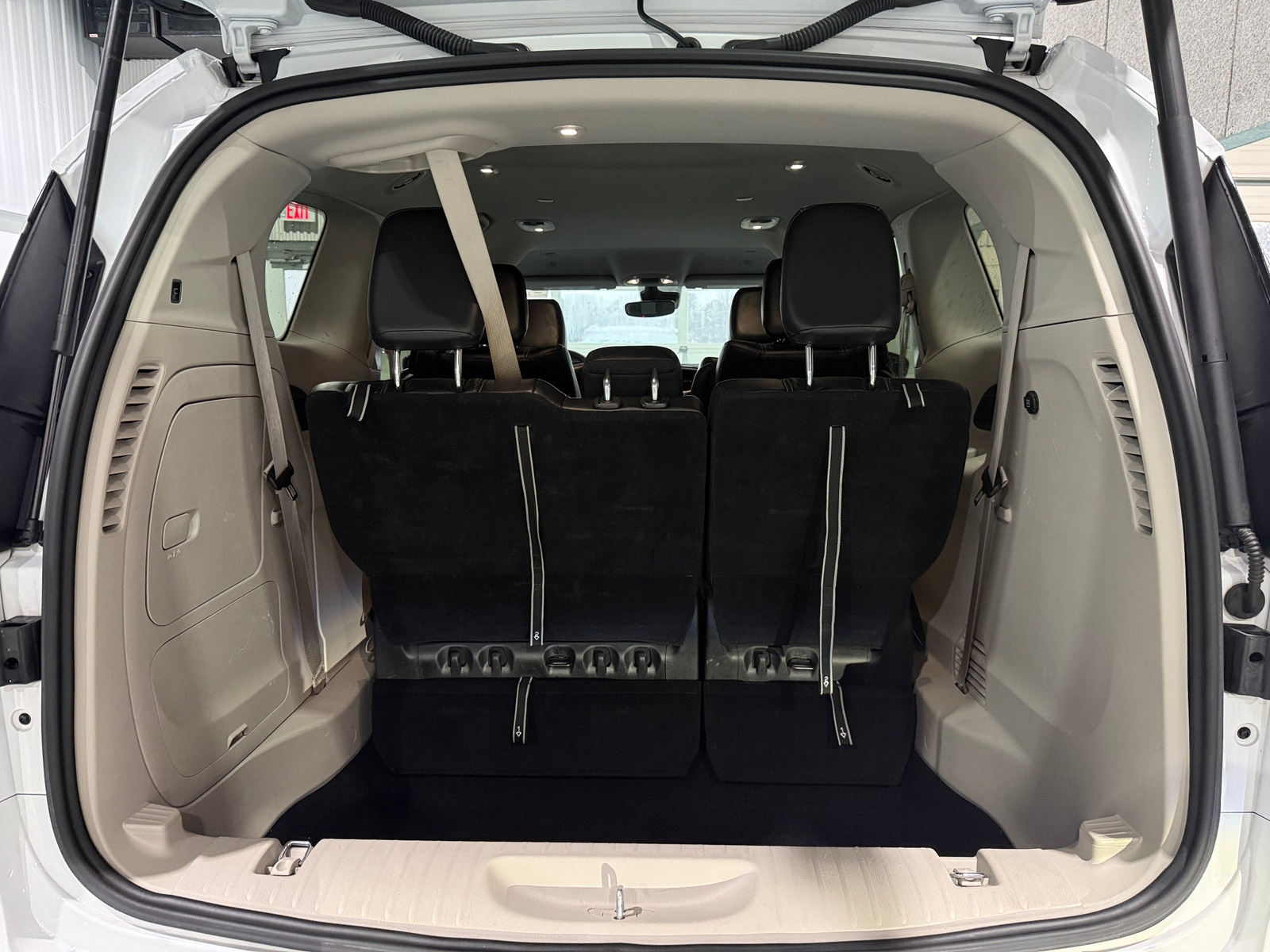 Thumbnail: 2024 Chrysler Pacifica - 6