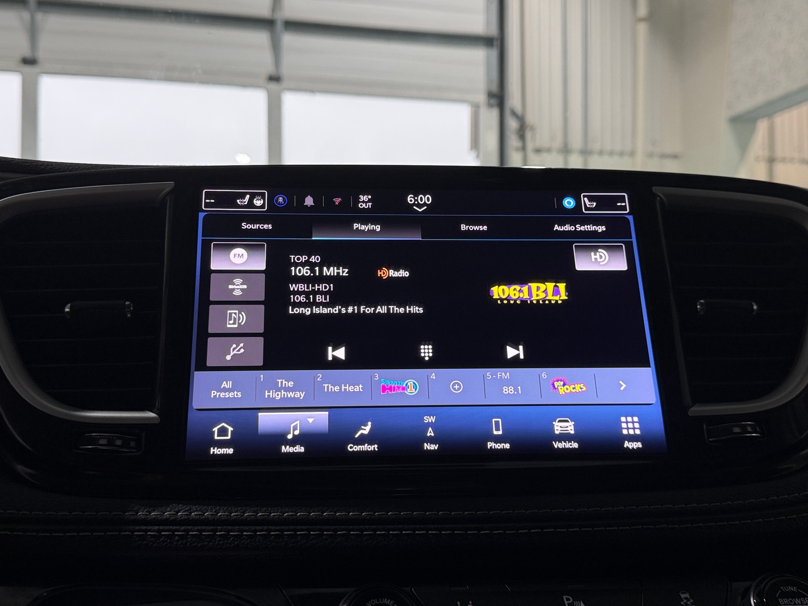 Thumbnail: 2024 Chrysler Pacifica - 3