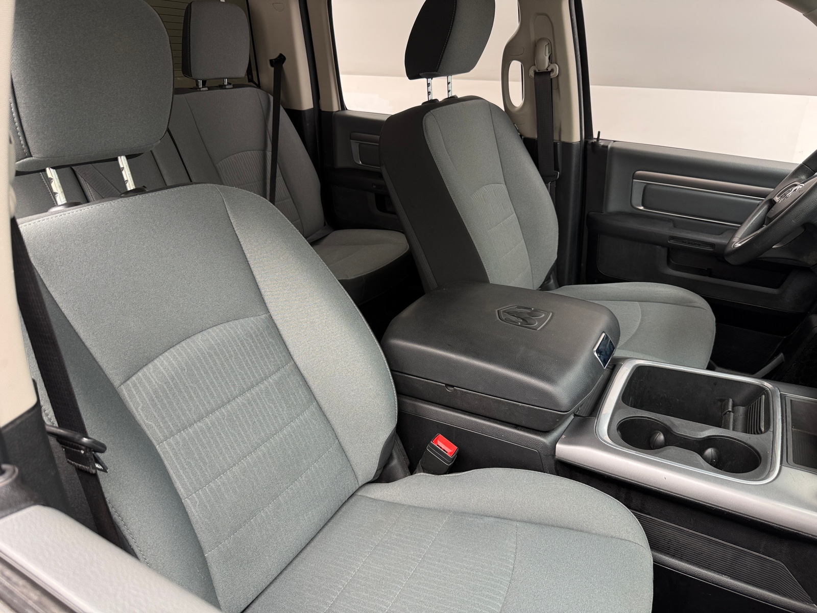 Thumbnail: 2022 RAM 1500 Classic - 2