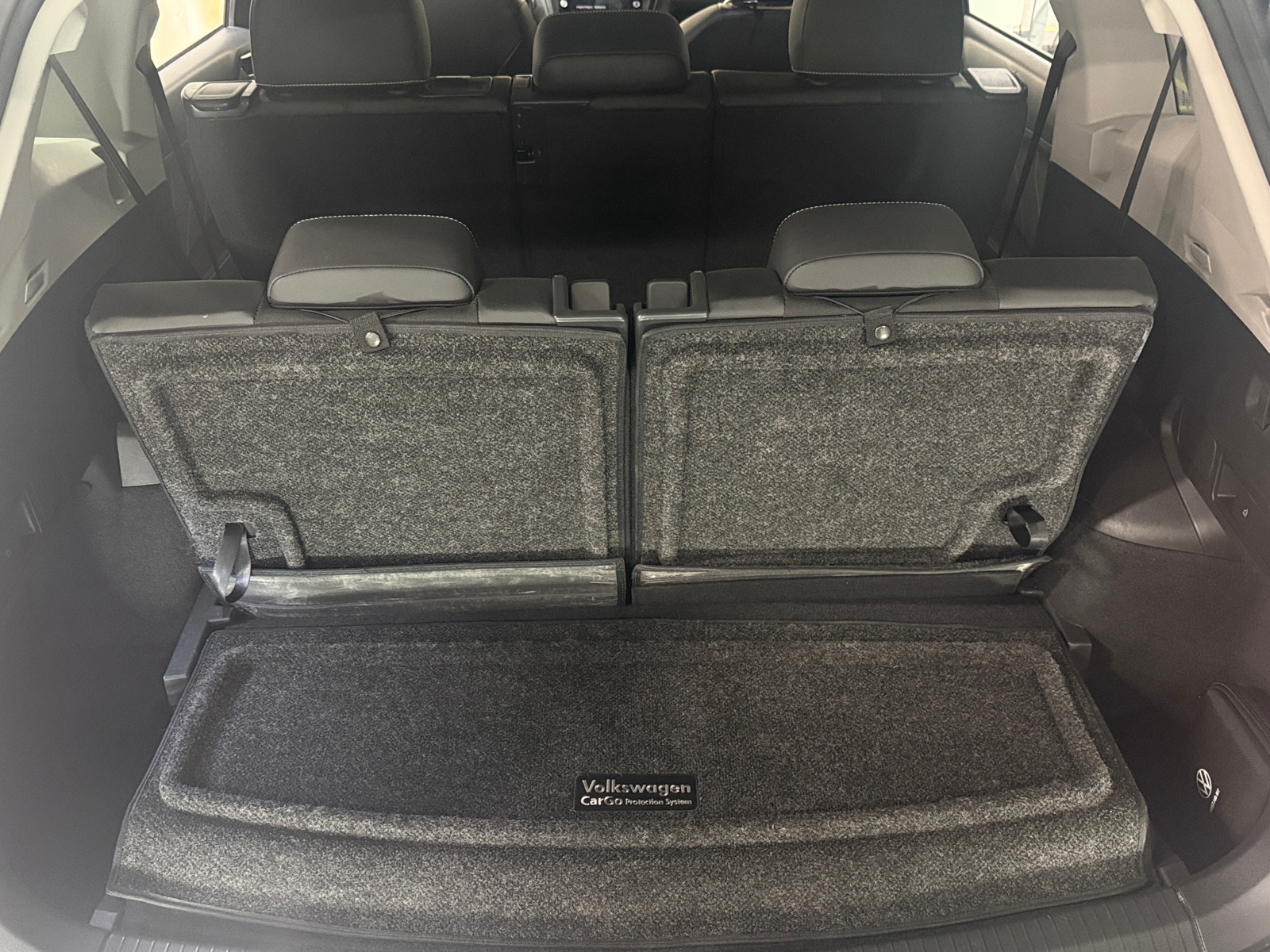 Thumbnail: 2023 Volkswagen Tiguan - 6