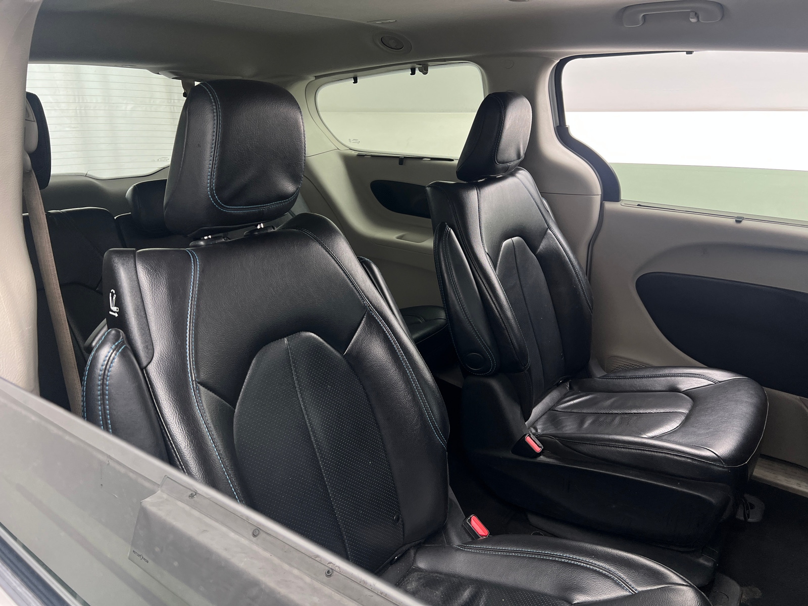 Thumbnail: 2021 Chrysler Pacifica - 5