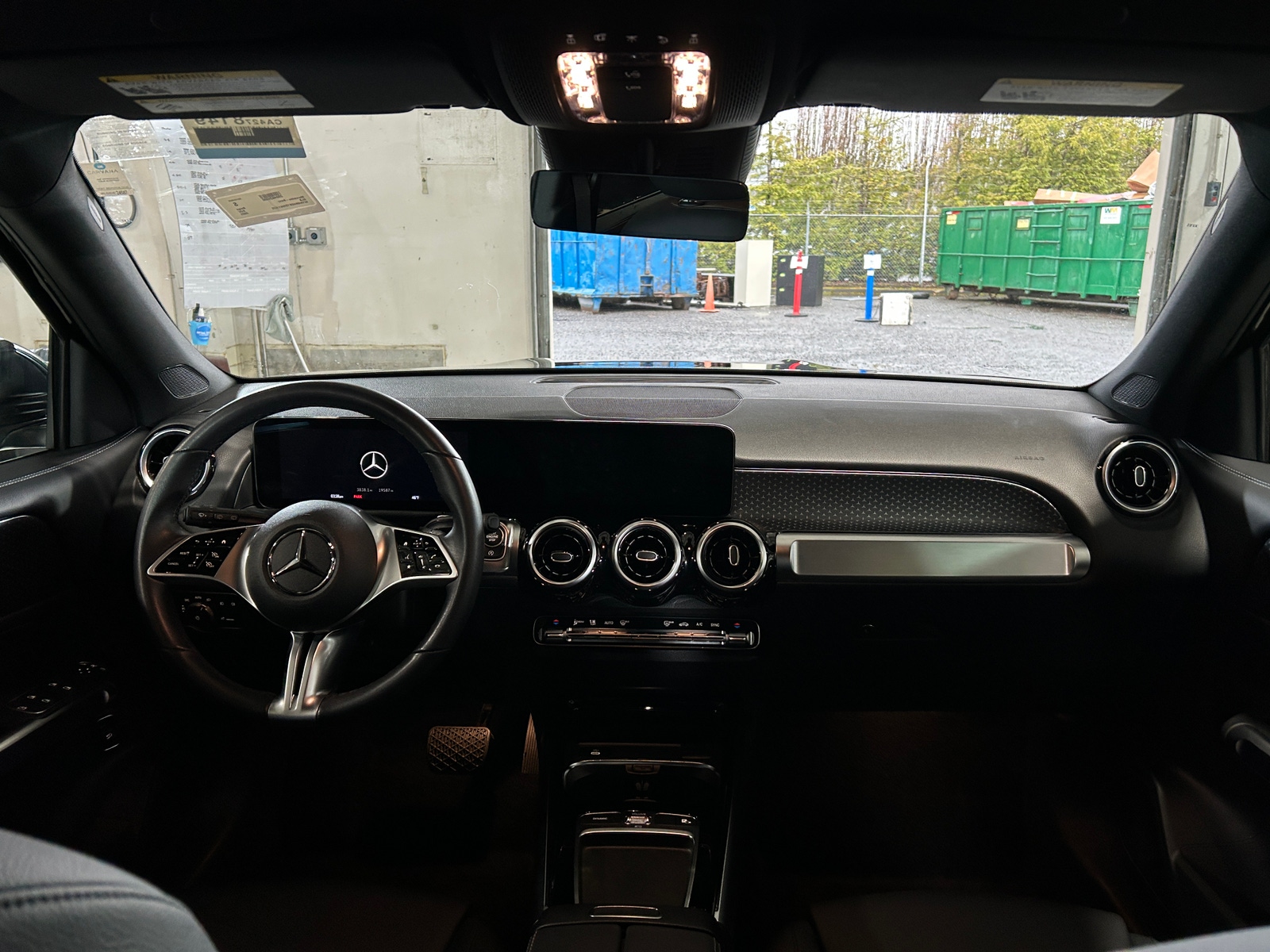 Thumbnail: 2025 Mercedes-Benz GLB - 2