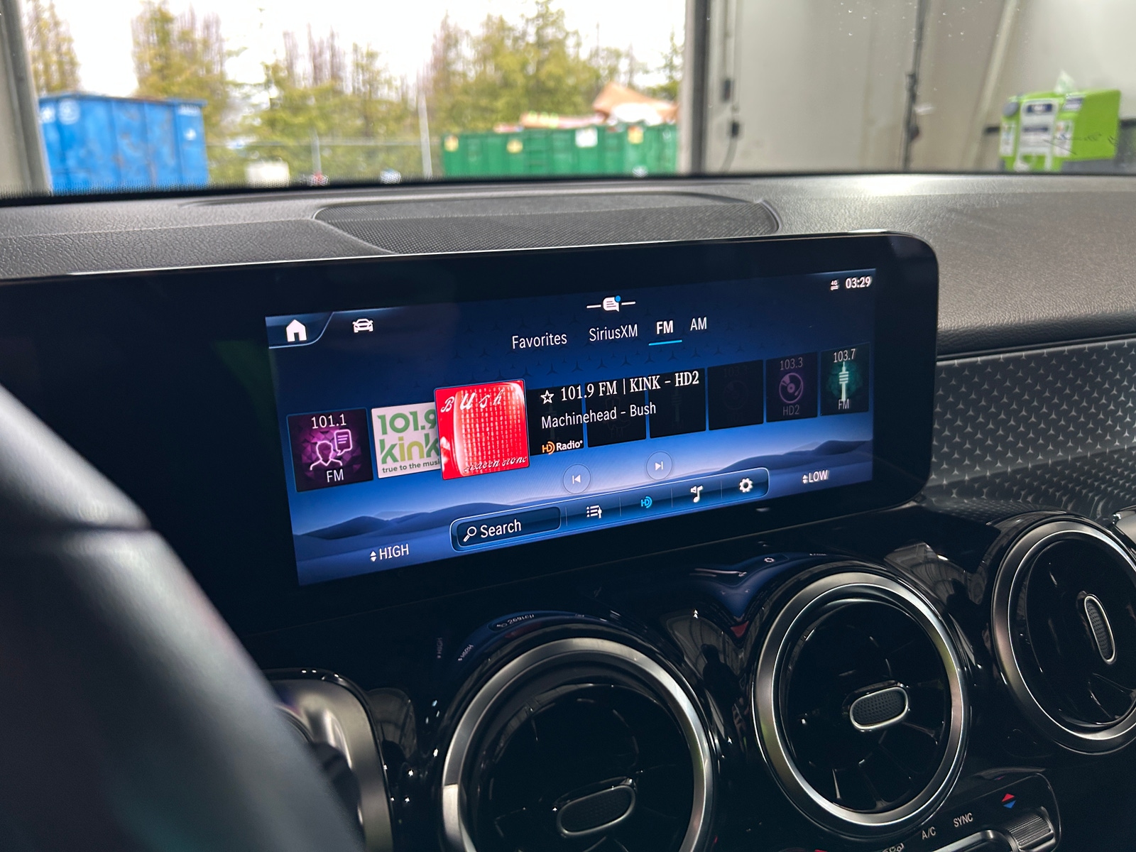 Thumbnail: 2025 Mercedes-Benz GLB - 3