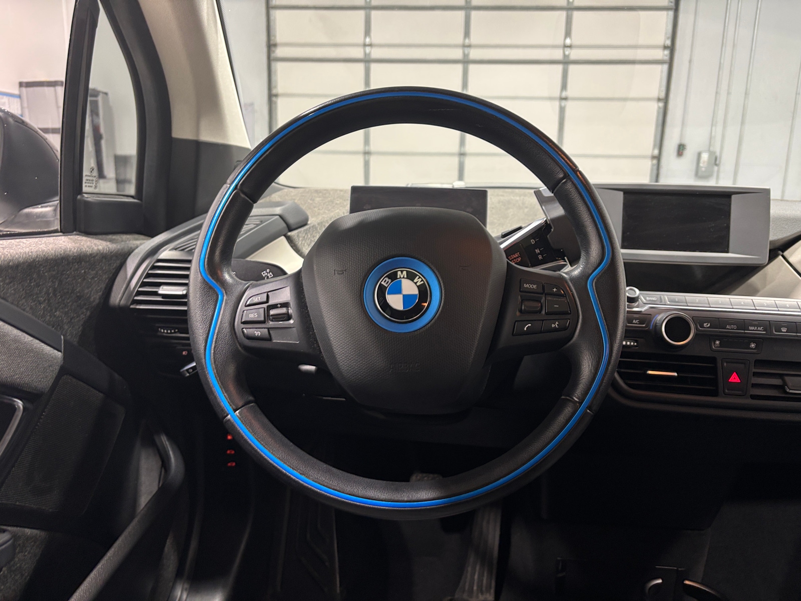 Thumbnail: 2017 BMW i3 - 5