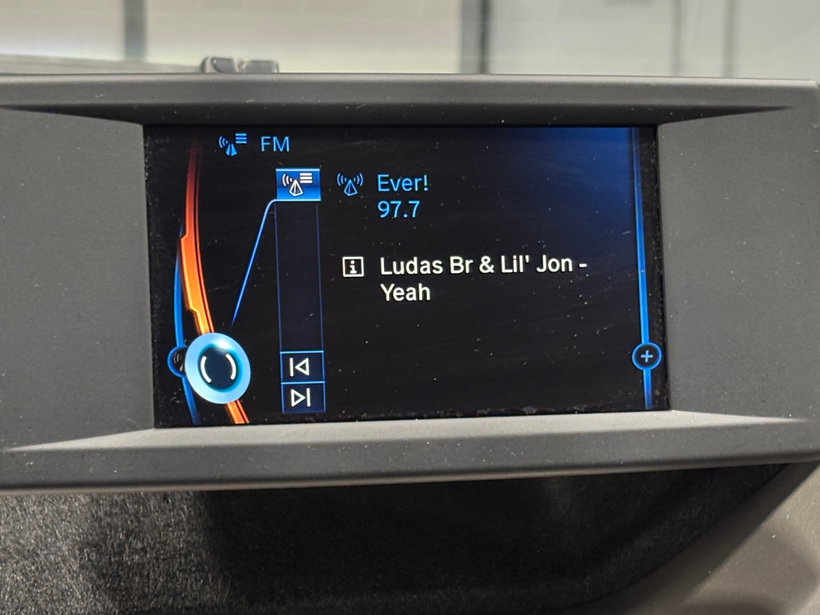 Thumbnail: 2017 BMW i3 - 4