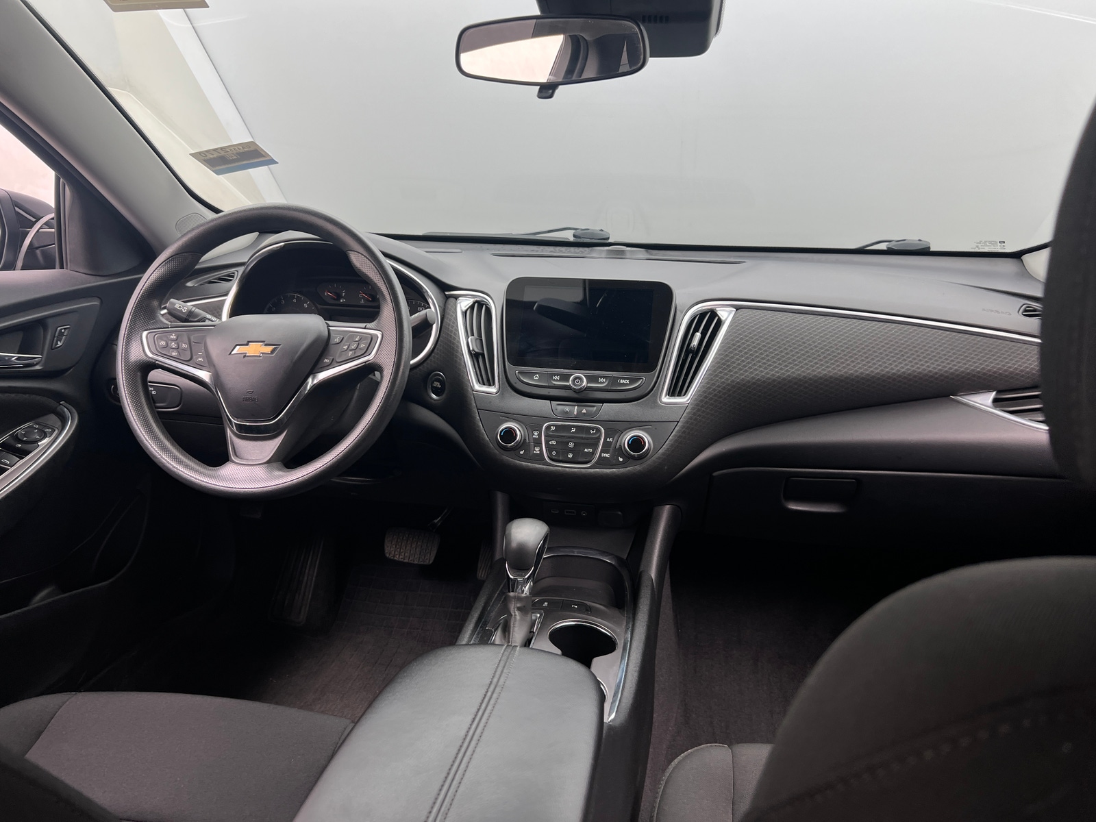 Thumbnail: 2021 Chevrolet Malibu - 3