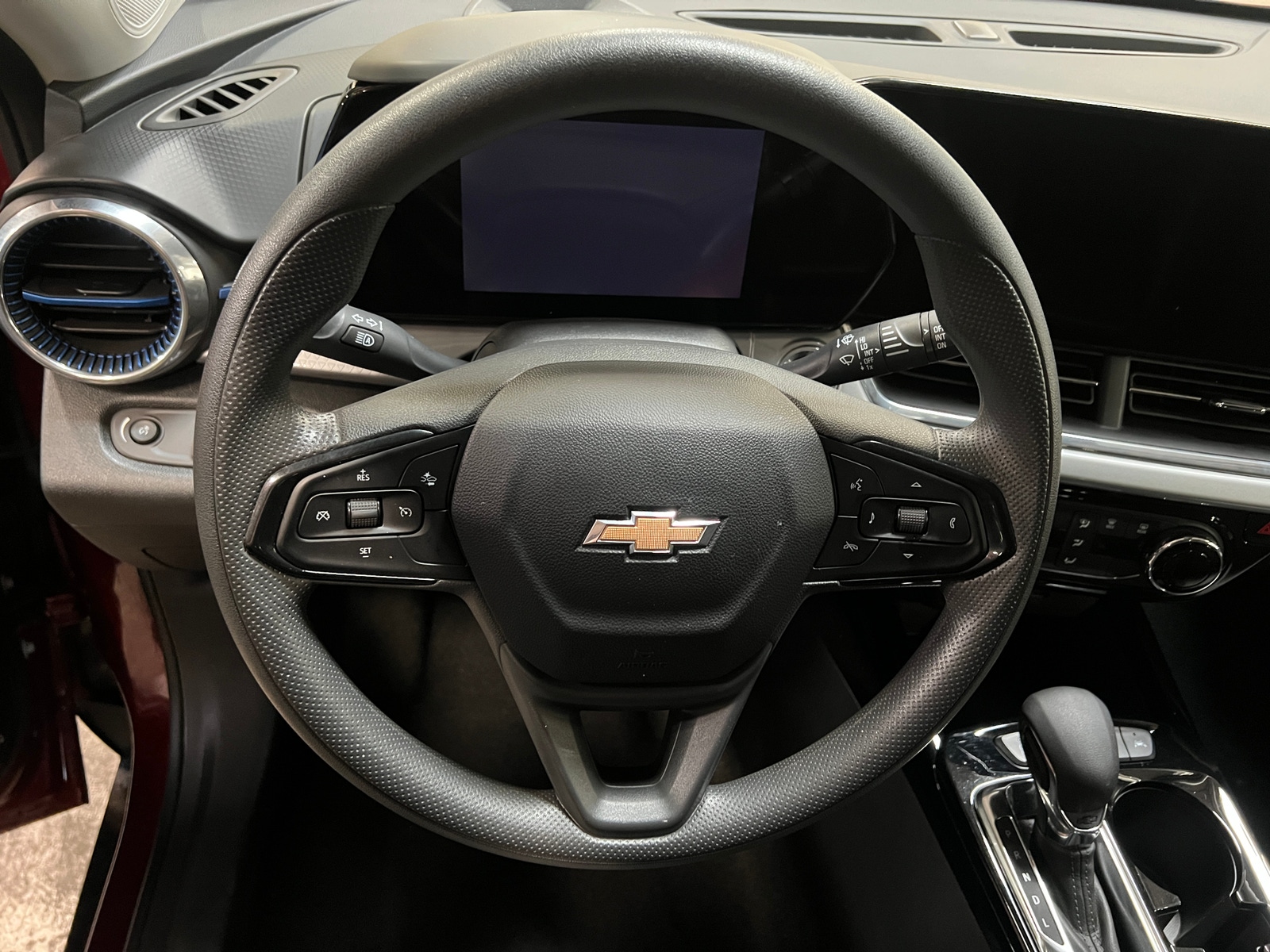 Thumbnail: 2025 Chevrolet Trax - 5